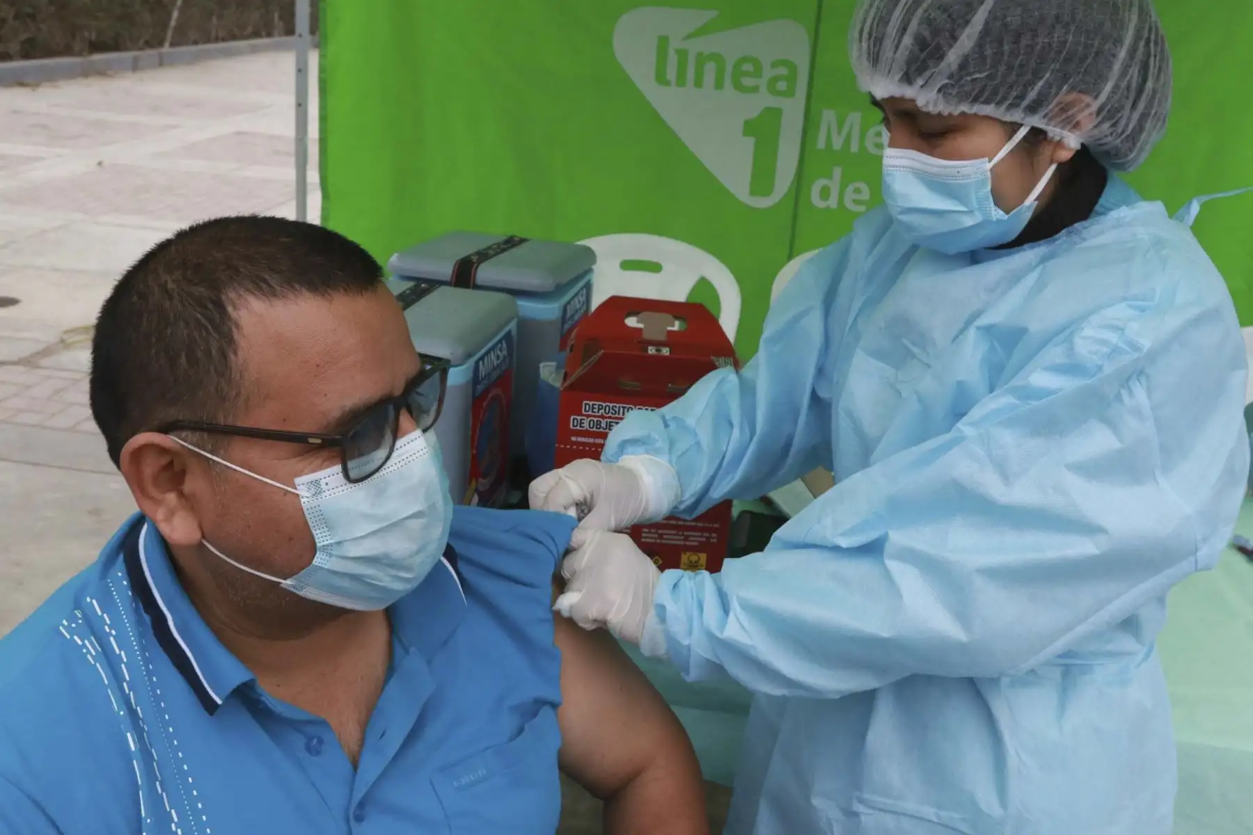 Ministerio de Salud realizó campaña para reforzar la vacunación contra la COVID-19 ante el incremento de casos por la cuarta ola, especialmente en la jurisdicción de Lima Sur, donde se va a realizar la actividad. Foto: ANDINA/Héctor Vinces