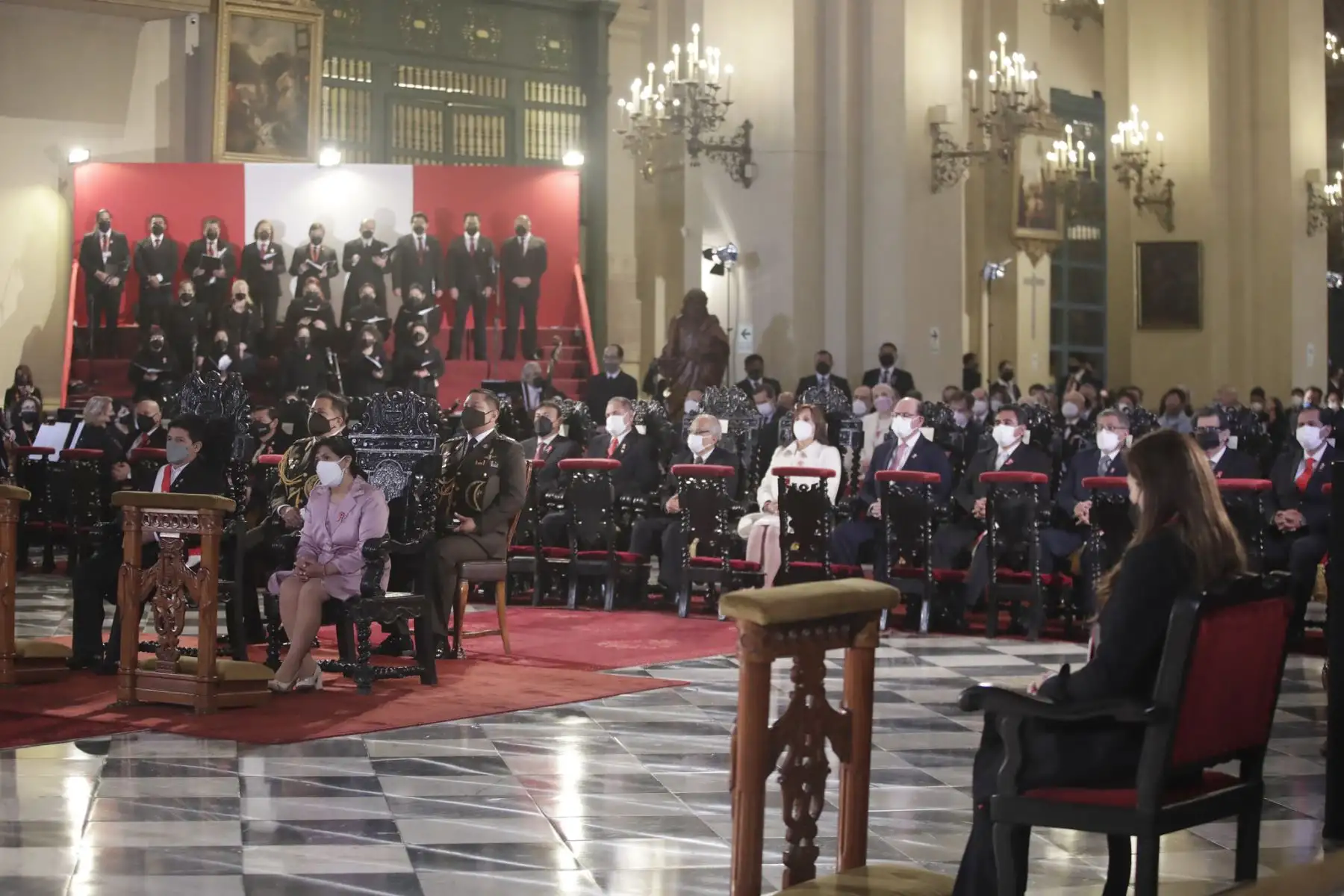Presidente de la República, Pedro Castillo Terrones, y la primera Dama de la Nación, Lilia Paredes, participan en  la Misa y Te Deum.
Foto: ANDINA/Prensa Presidencia