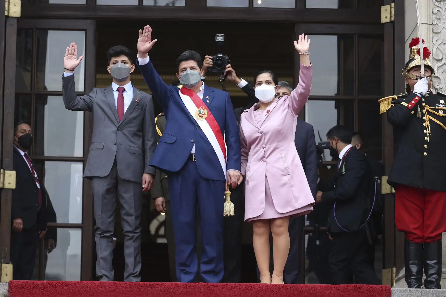 El presidente de la República, Pedro Castillo, retorna a Palacio de Gobierno, tras Mensaje a la Nación. Foto: ANDINA/Prensa Presidencia