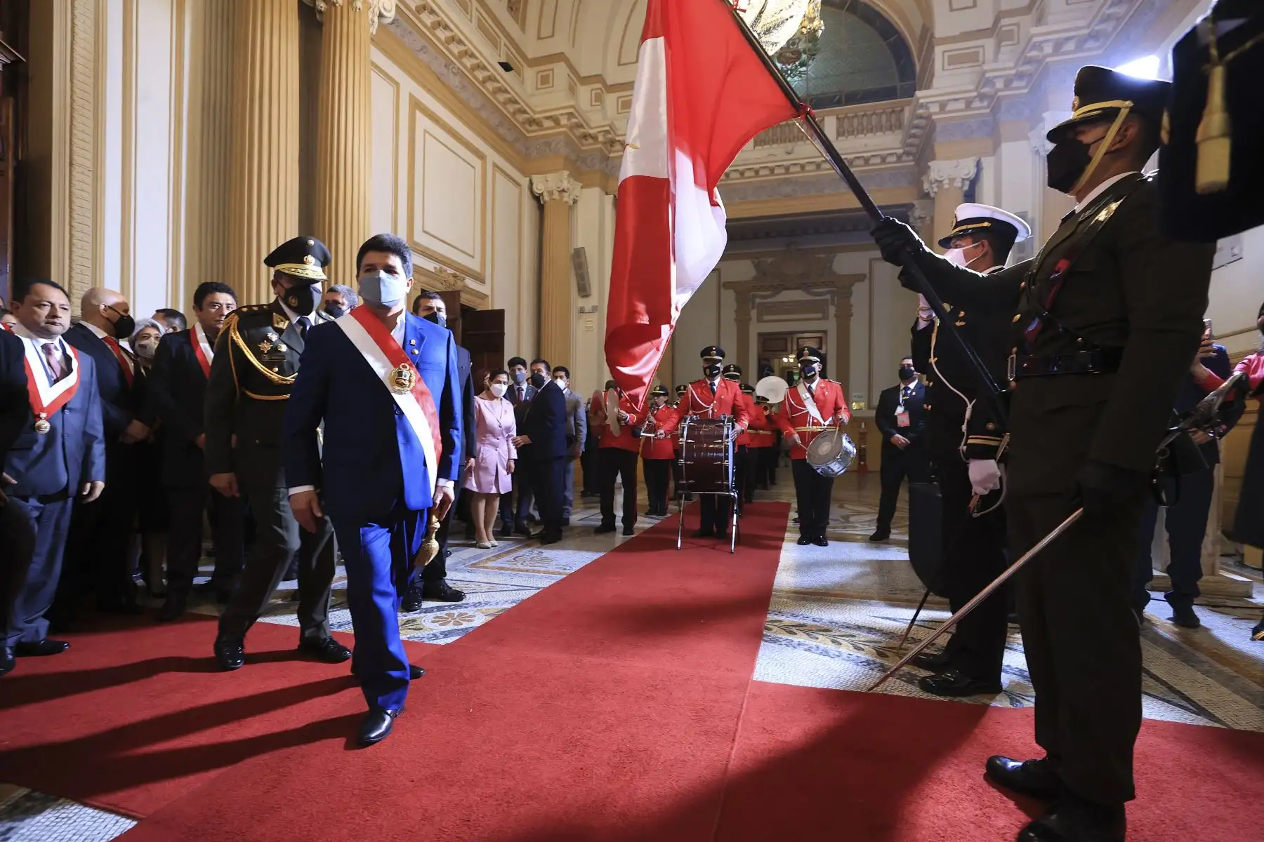 El presidente de la República, Pedro Castillo, retorna a Palacio de Gobierno, tras Mensaje a la Nación. Foto: ANDINA/Prensa Presidencia