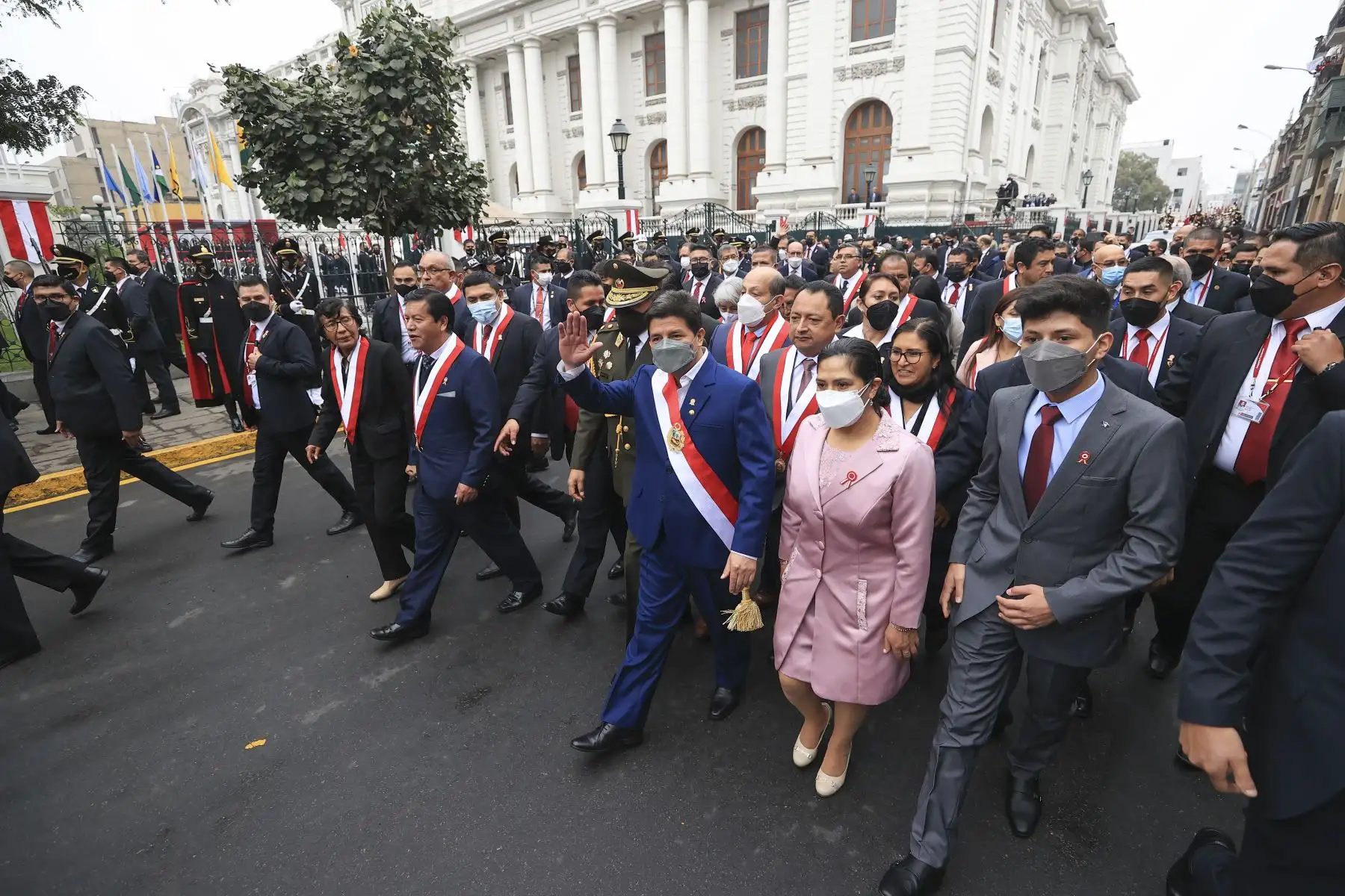 El presidente de la República, Pedro Castillo, retorna a Palacio de Gobierno, tras Mensaje a la Nación. Foto: ANDINA/Prensa Presidencia