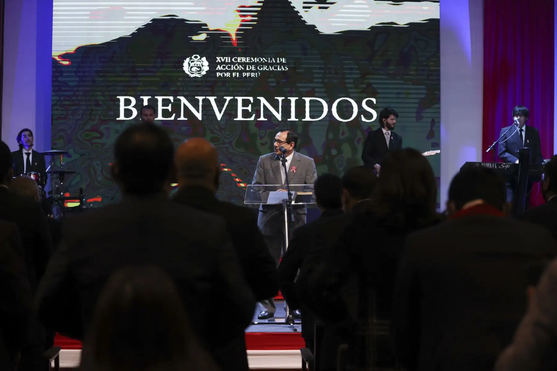 El presidente de la República, Pedro Castillo, participa en la ceremonia de Acción de Gracias por el Perú organizada por las Iglesias Cristianas Evangélicas del Perú. Foto: ANDINA/ Prensa Presidencia El presidente de la República, Pedro Castillo, participa en la ceremonia de Acción de Gracias por el Perú organizada por las Iglesias Cristianas Evangélicas del Perú. Foto: ANDINA/ Prensa Presidencia