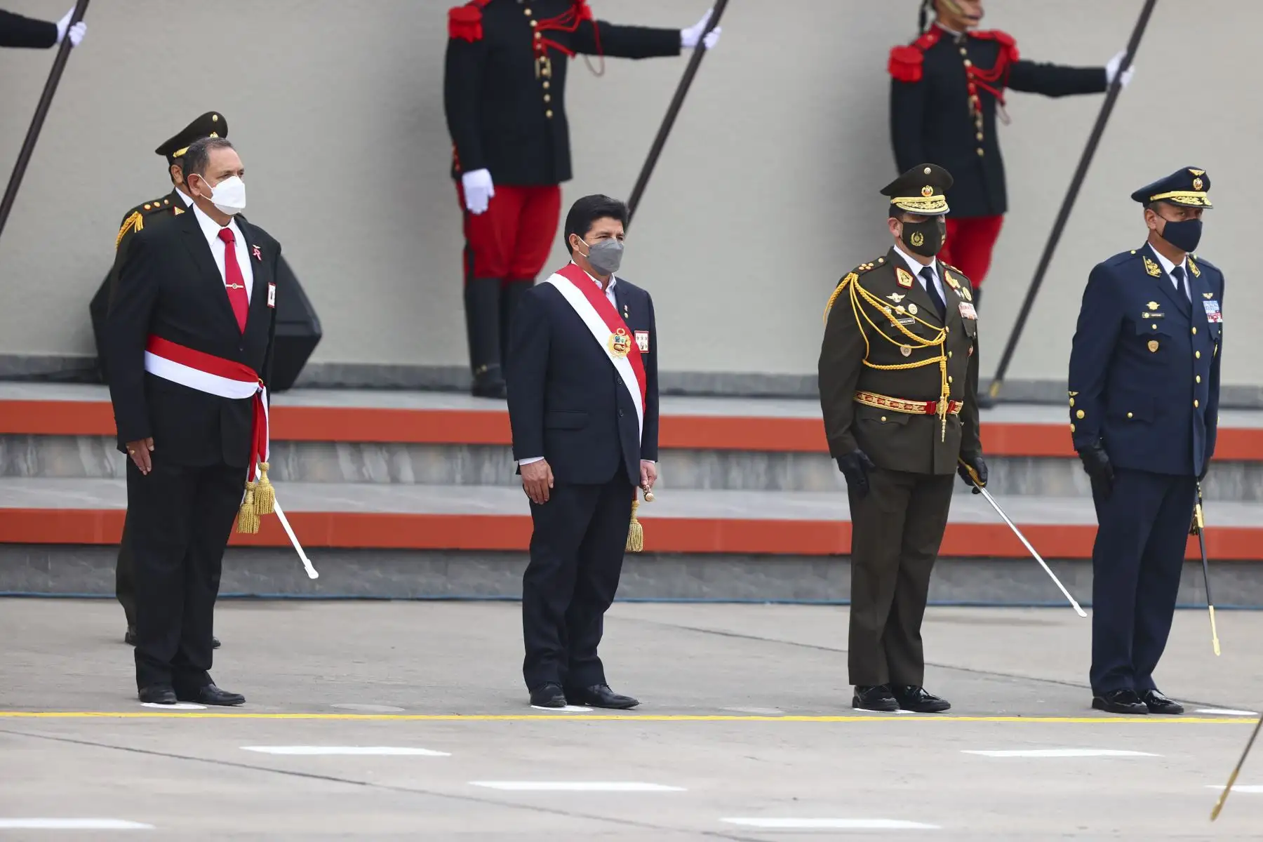 Honores al presidente de la República, Pedro Castillo, a su llegada la Gran Parada y Desfile Militar en el Cuartel General del Ejército, como parte de los actos conmemorativos por el 201 aniversario de la Independencia del Perú. Foto: ANDINA/ Andrés Valle