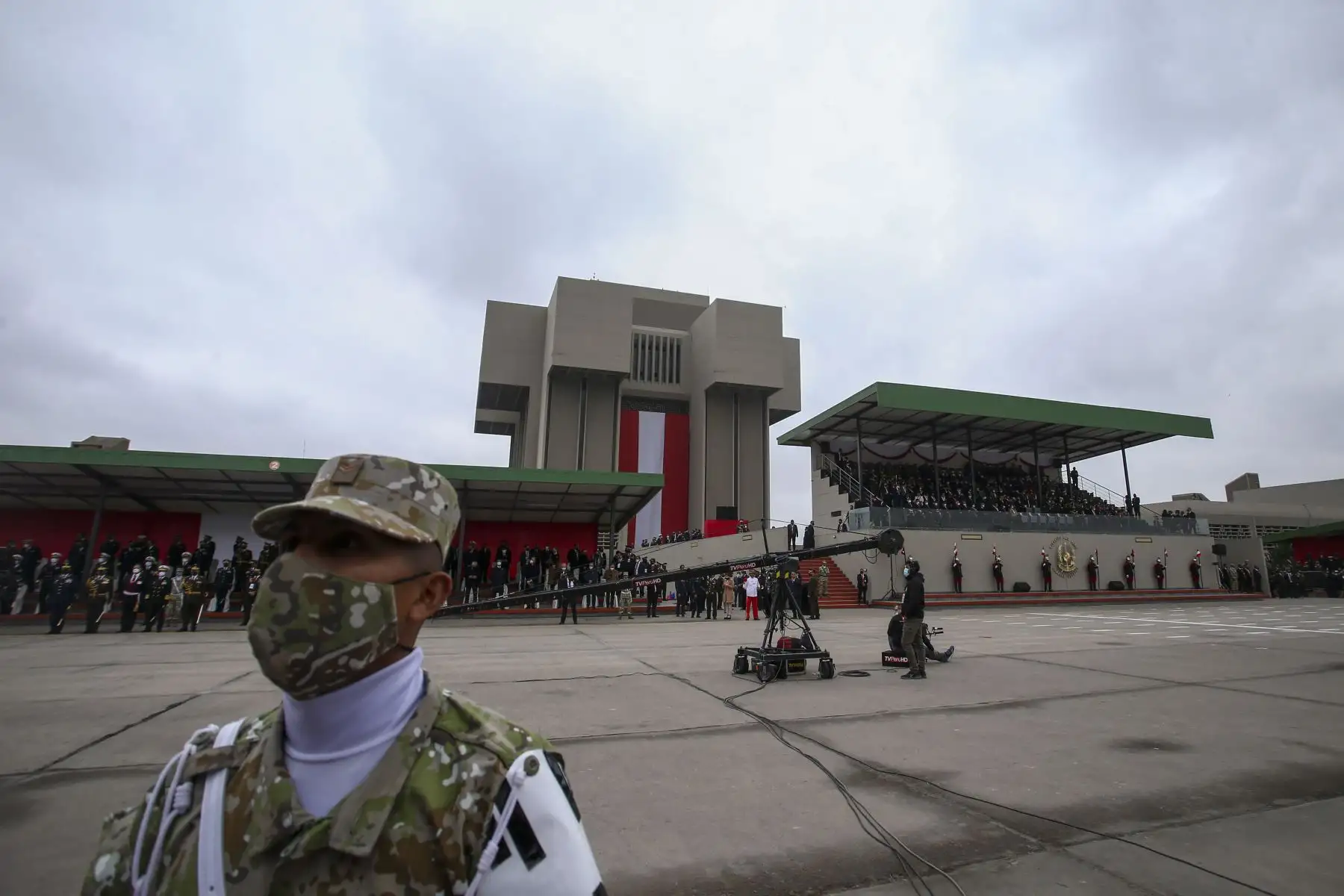 Honores al presidente de la República, Pedro Castillo, a su llegada la Gran Parada y Desfile Militar en el Cuartel General del Ejército, como parte de los actos conmemorativos por el 201 aniversario de la Independencia del Perú. Foto: ANDINA/Carla Patiño