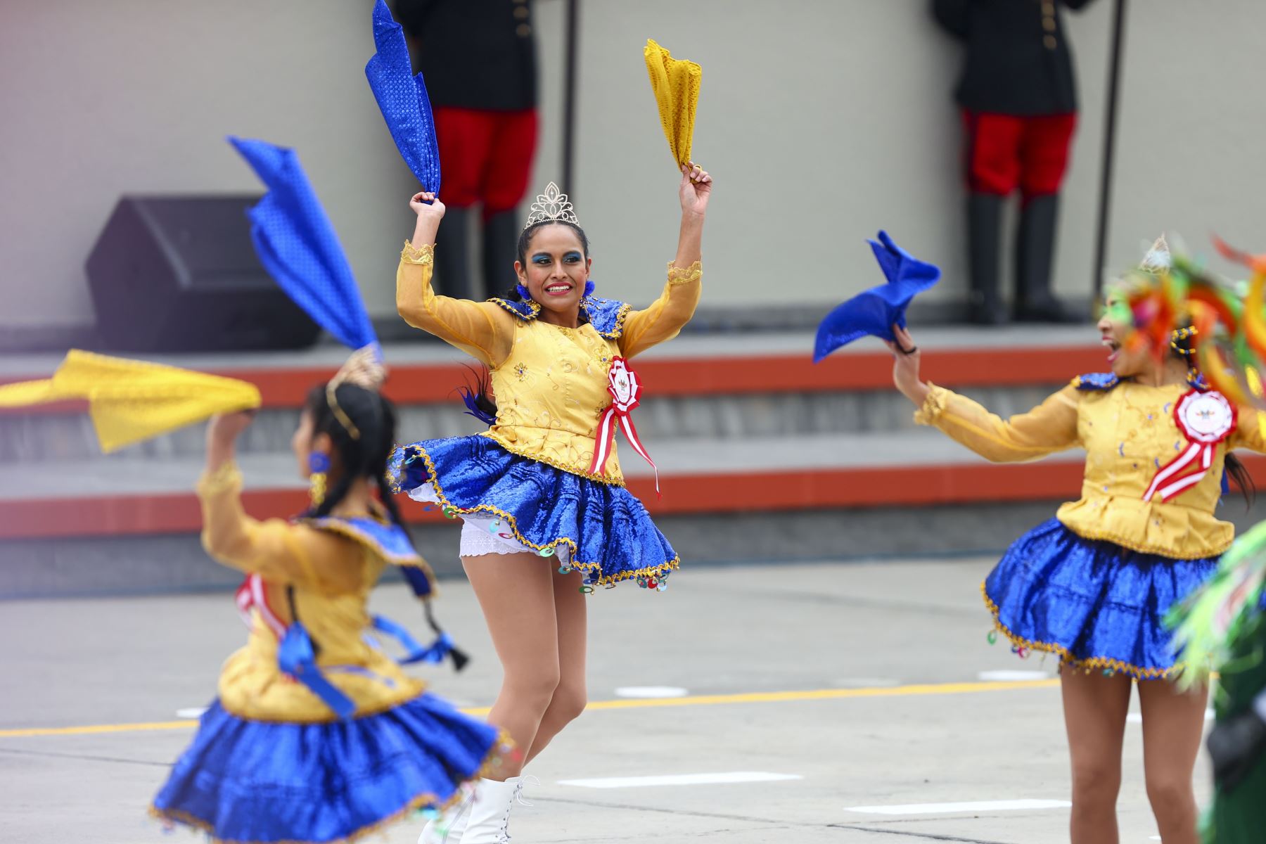 La marinera norteña y la diablada puneña se robaron el show los primeros minutos de la Gran Parada y Desfile Militar 2022. Foto: ANDINA/Andrés Valle
