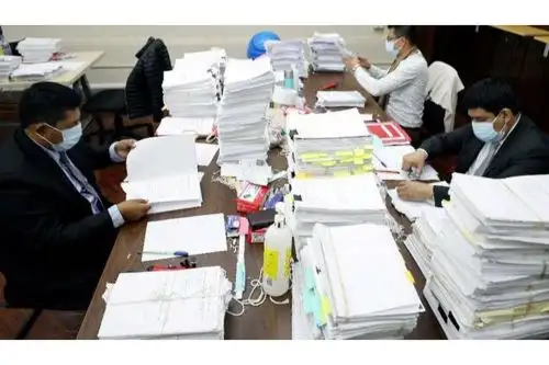 La Oficina de Control de la Magistratura (OCMA) hará el control presencial de la asistencia y permanencia de los jueces y juezas de los diversos niveles por medio de las Odecma, e informará semanalmente al CEPJ la labor efectuada. ANDINA/ Poder Judicial