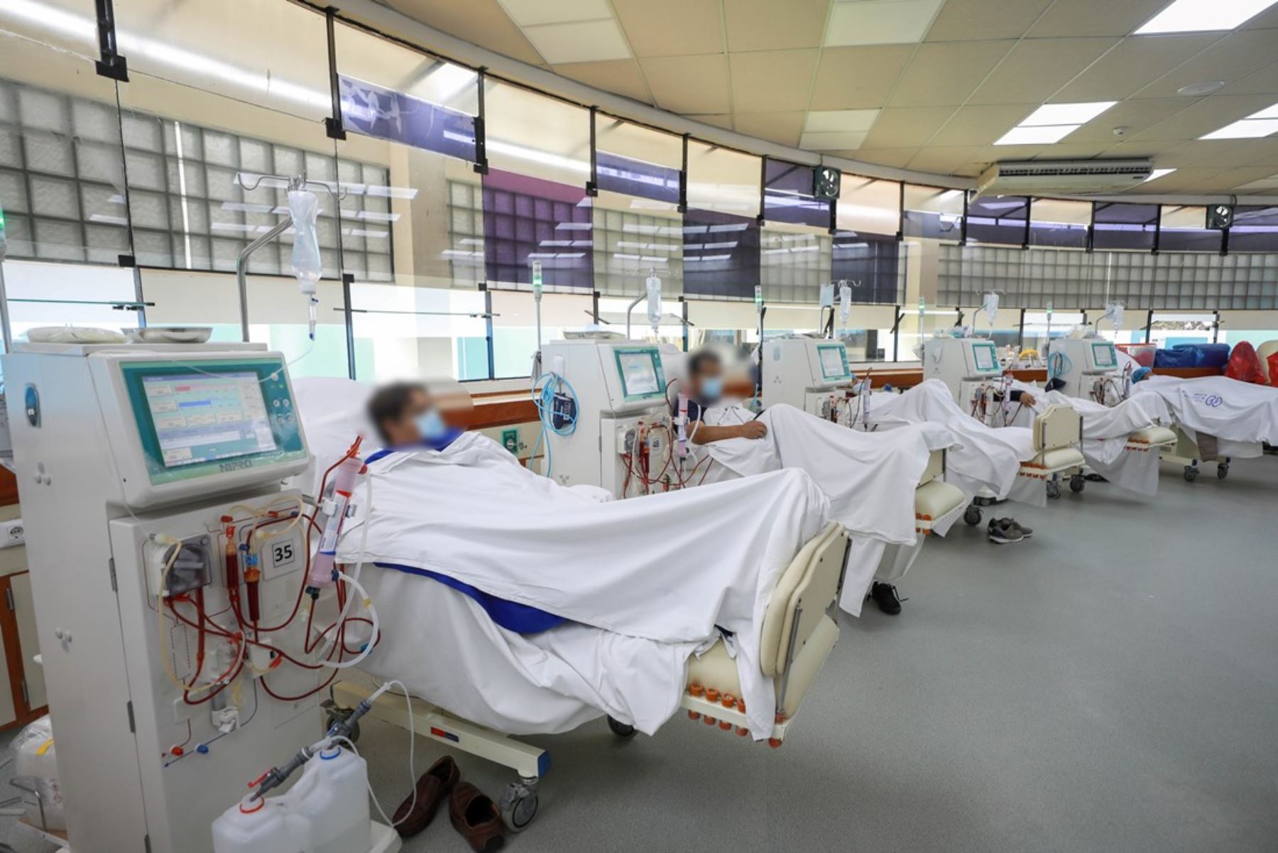 Covid-19: Hospital Almenara realizó más de 3,000 hemodiálisis durante la pandemia. Foto: ANDINA/Difusión.