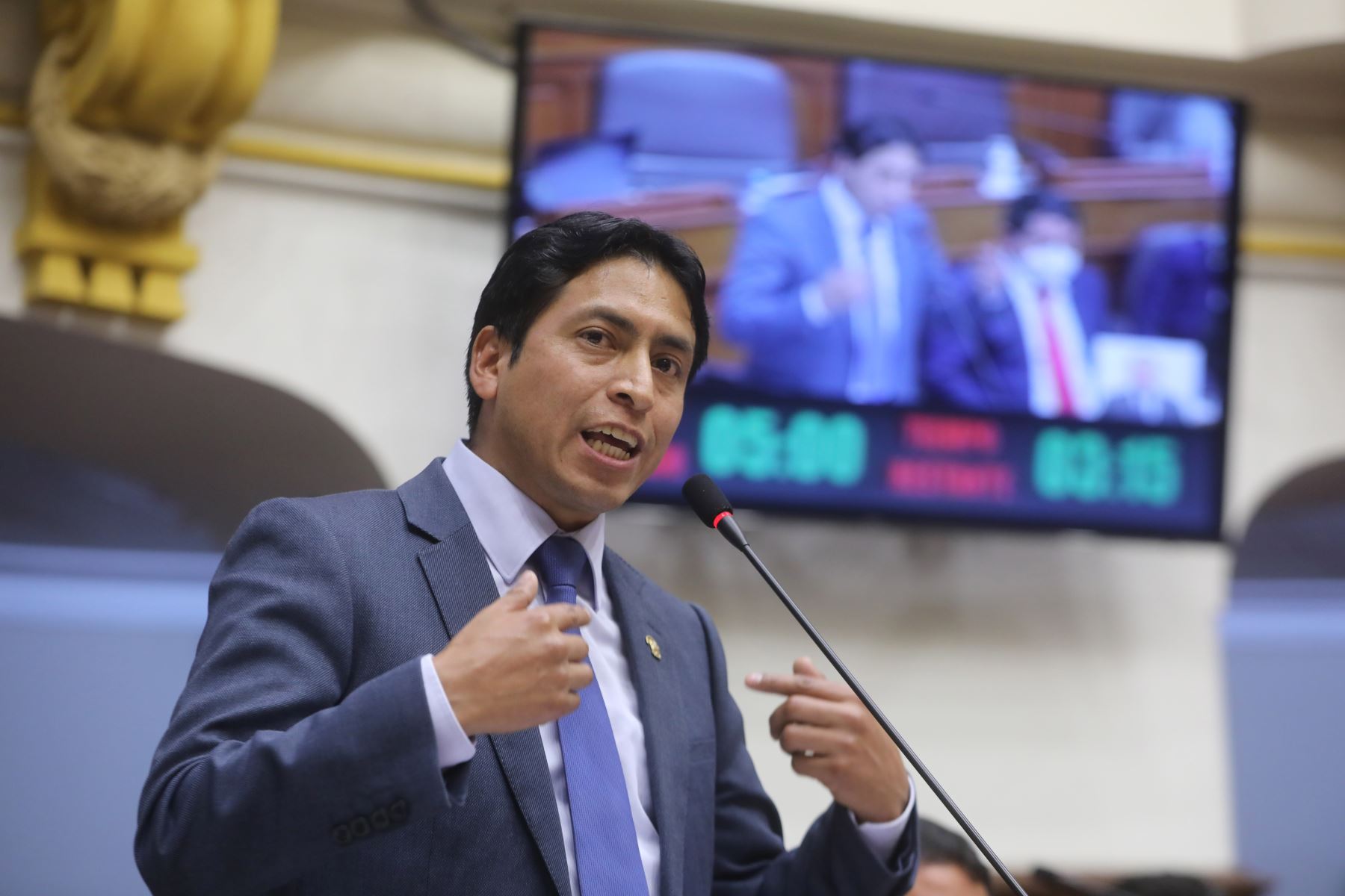 Congreso oficializa suspensión por 120 días para legislador Freddy Díaz