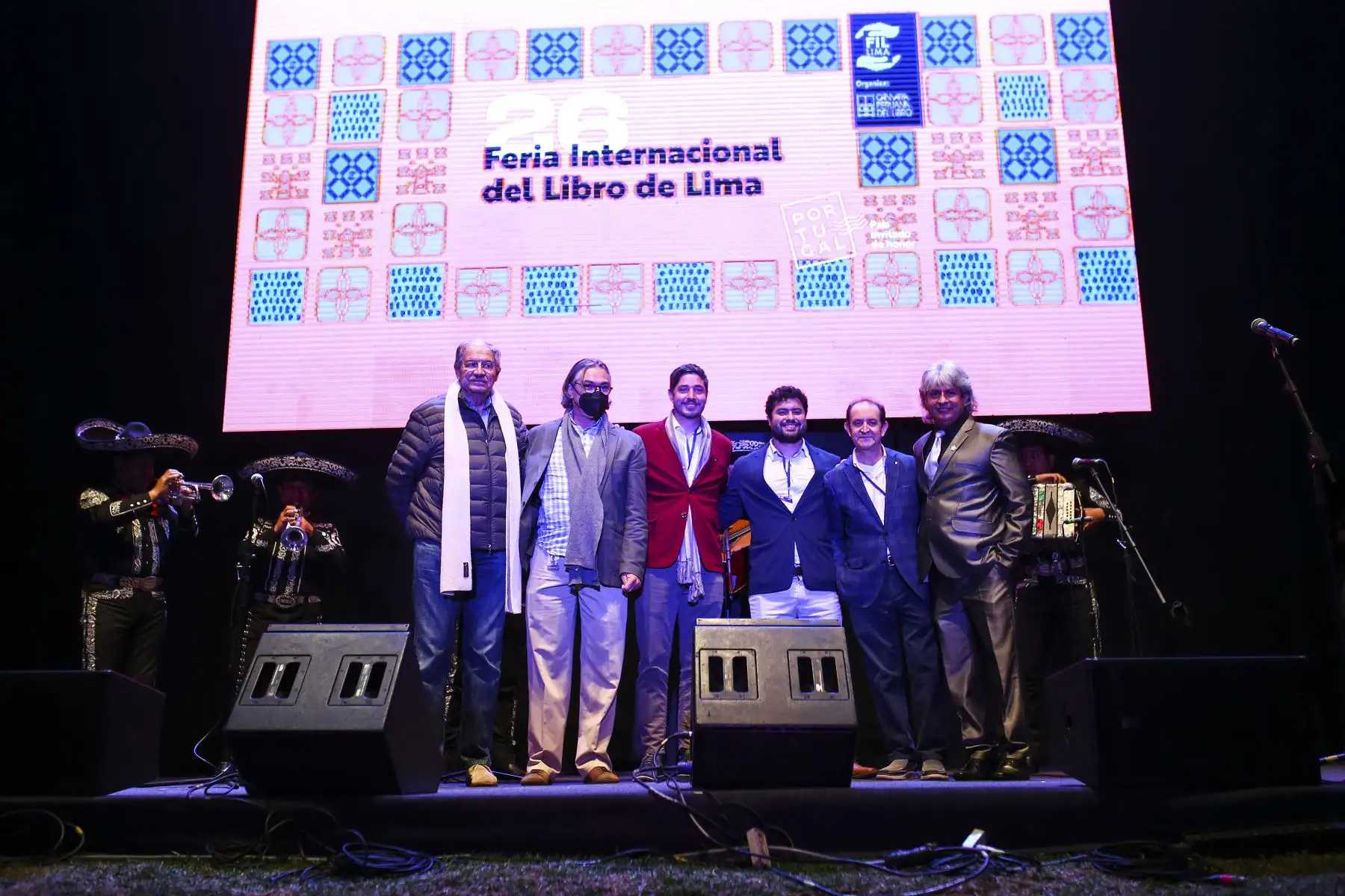 Cientos de personas disfrutaron de talleres, presentaciones de libros y música en la FIL Lima 2022 que se desarrolla en el Parque Próceres de la Independencia, en Jesús María. Foto: ANDINA/Renato Pajuelo