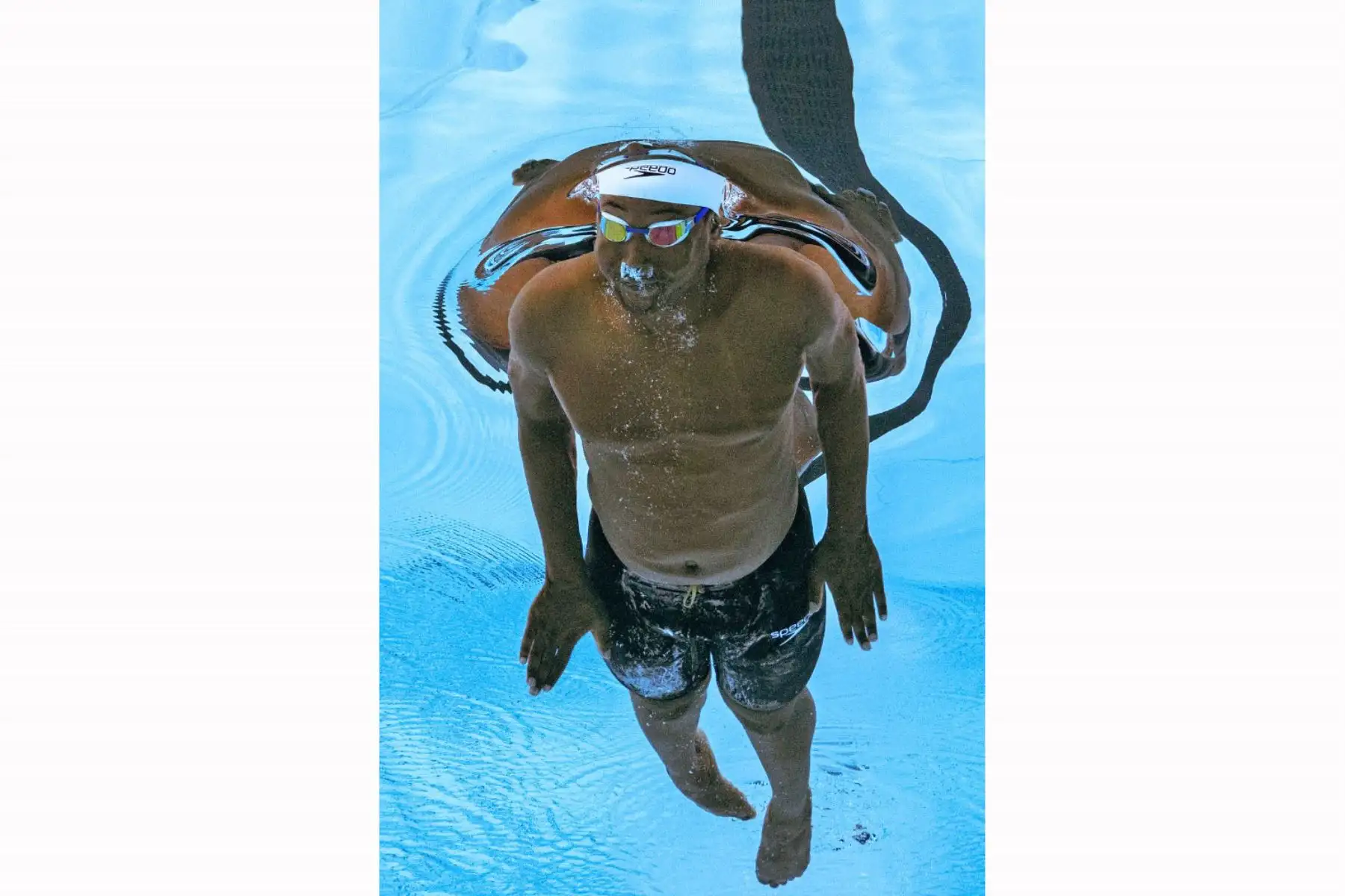 Simanga Dlamini de Eswatani compite en el evento de natación de 100 metros mariposa en el Sandwell Aquatics Centre, el cuarto día de los Juegos de la Commonwealth en Birmingham. Foto: AFP