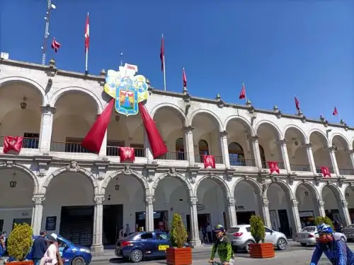 La formidable arquitectura de Arequipa, expresada en sus construcciones a base de sillar, es uno de los atributos que caracterizan a su identidad cultural. ANDINA/Difusión