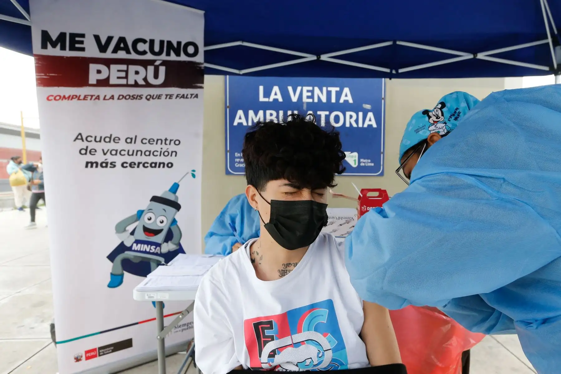 Ministerio de Salud  relanza la campaña "Me vacuno en la Línea 1" para acercar la vacunación contra la covid -19 y otras enfermedades a los usuarios de las estaciones de la Línea 1 del Metro de Lima. 
Foto: Minsa