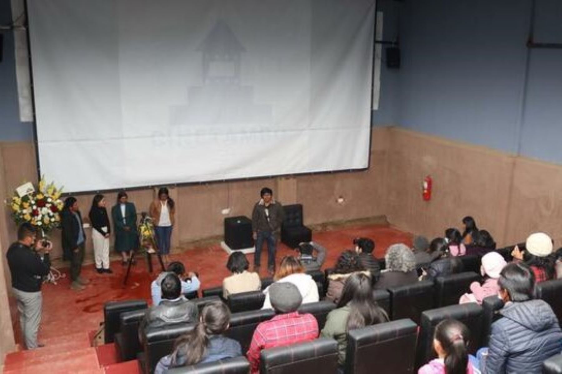 Cinetambo forma parte del proyecto beneficiario de los estímulos económicos del Ministerio de Cultura y tiene como objetivo la exhibición de películas en lenguas originarias.