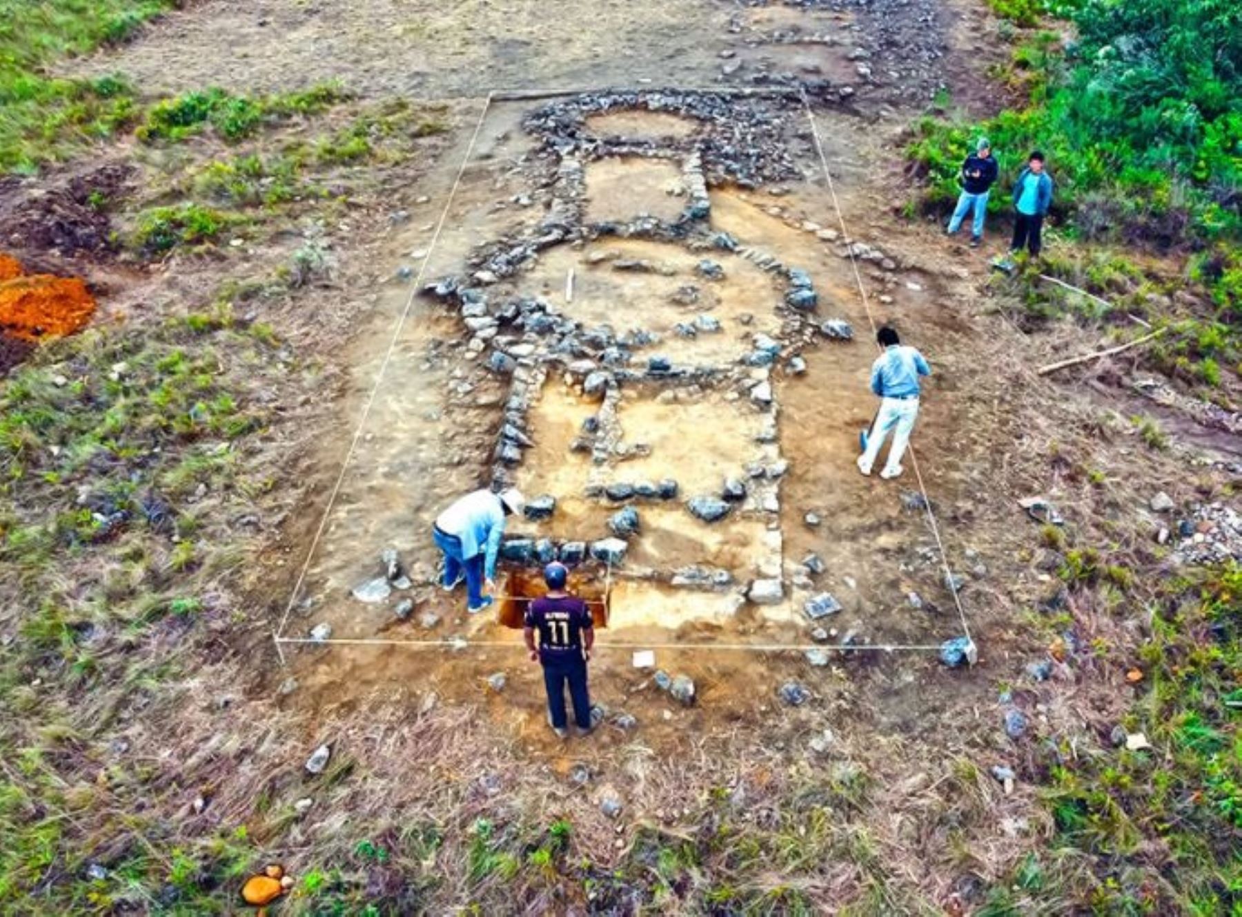 Arqueólogos de la Universidad Nacional de Trujillo descubrieron en Cajamarca una aldea de piedra de más de 5,000 años de antigüedad. Foto: Cortesía: Feren Castillo