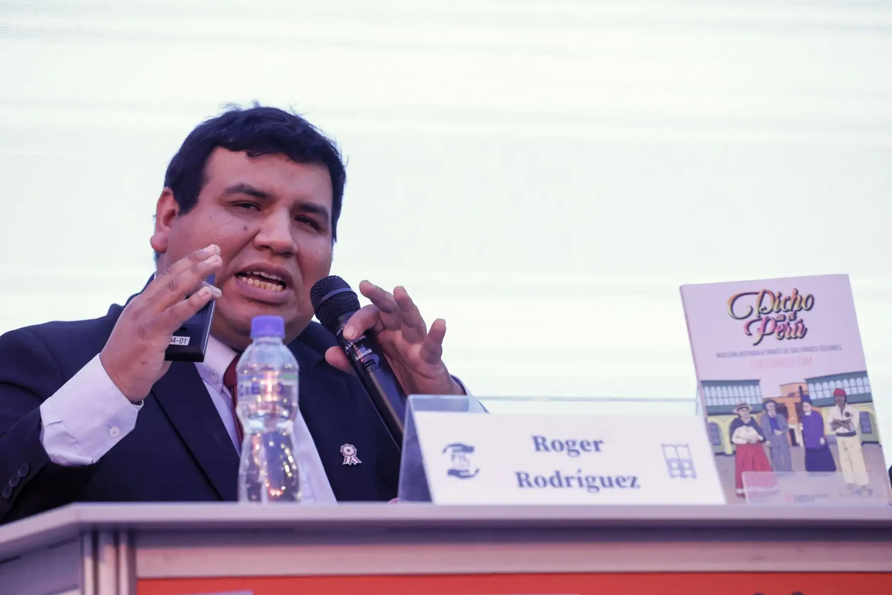 Editora Perú se presenta en la Feria Internacional del Libro de Lima con la exposición “Coedición y difusión al servicio de escritores y empresas editoriales” en la que participaron Roger Rodriguez, Sandra Gonzales, y Marco Isla. Foto: Melina Mejia