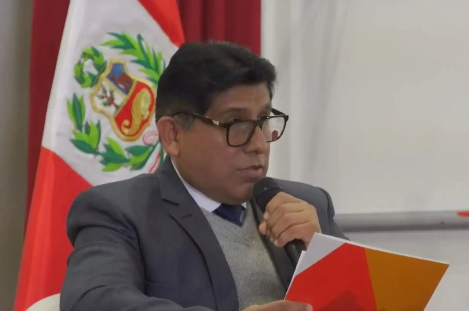 MInistro de Trabajo y Promoción del Empleo, Juan Lira Loayza.