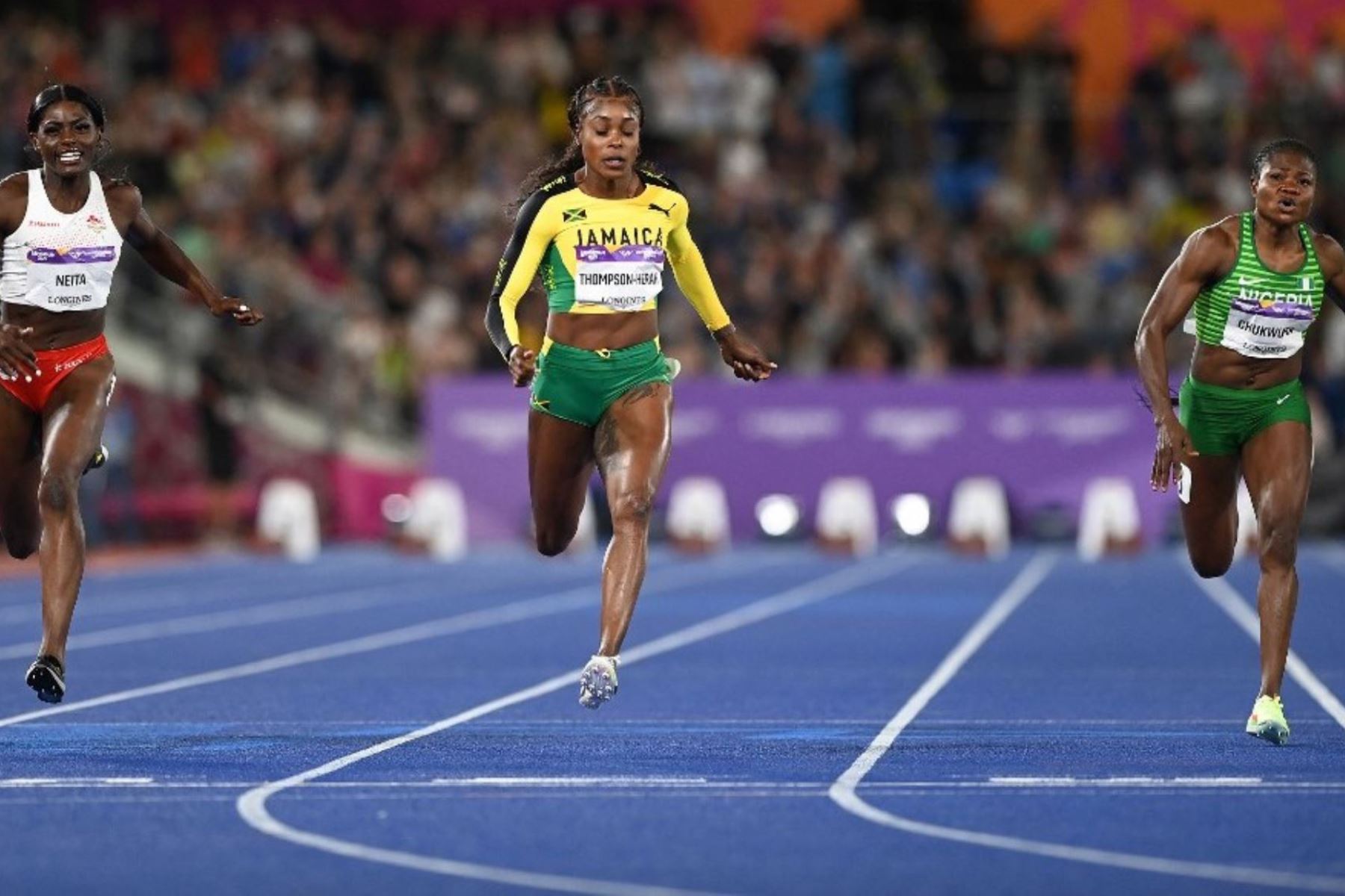 La jamaicana Elaine Thompson-Herah, campeona olímpica en Tokio, dominó la final de 100 m de los Juegos de la Commonwealth.