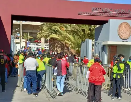 Más de 39,000 hinchas asistirán hoy al partido que disputará el FBC Melgar ante el Internacional de Brasil por los cuartos de final de la Copa Sudamericana. ANDINA/Difusión