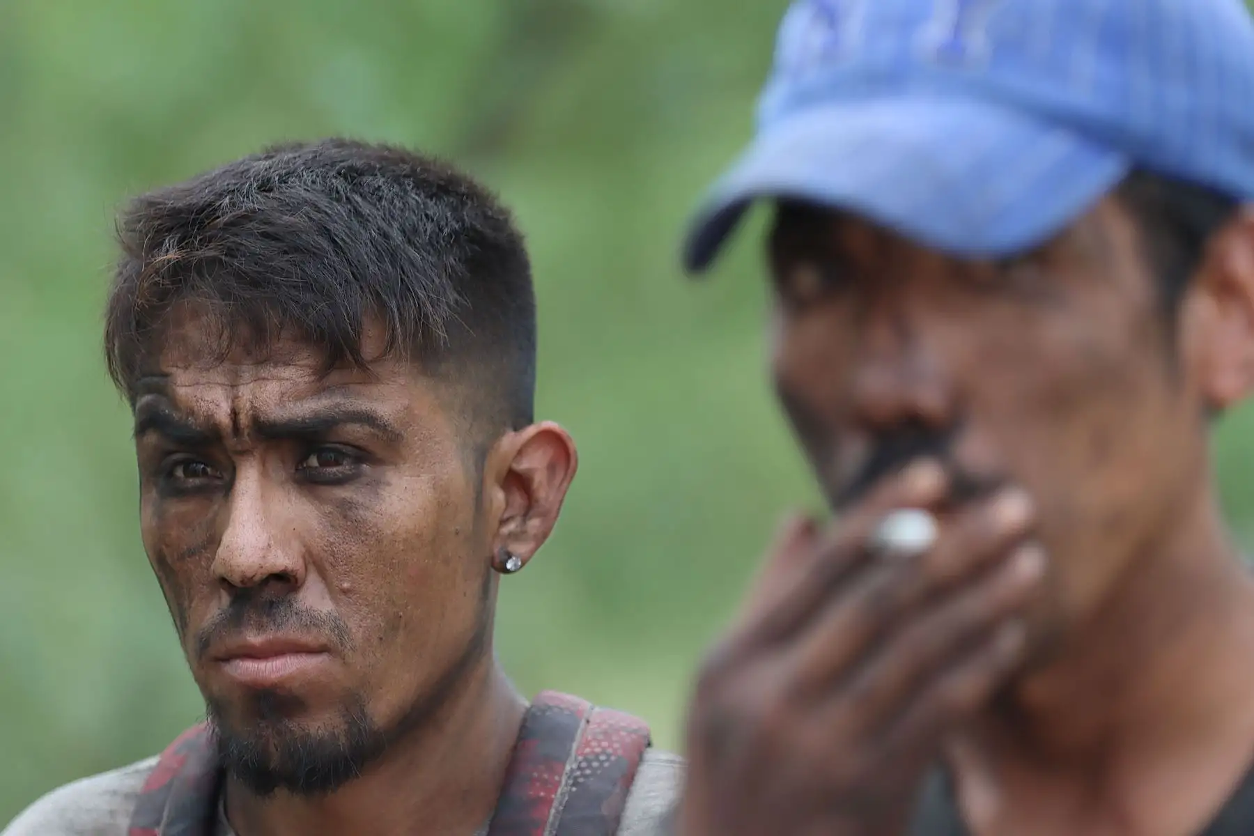 Familiares de personas atrapadas permanecerán en la zona donde se encuentran 10 mineros atrapados, hoy en el municipio de Sabinas en Coahuila (México). , en el norteño estado de Coahuila, donde las autoridades aún intentan ingresar al lugar para rescatarlos. 
Foto: EFE Familiares de personas atrapadas permanecerán en la zona donde se encuentran 10 mineros atrapados, hoy en el municipio de Sabinas en Coahuila (México). , en el norteño estado de Coahuila, donde las autoridades aún intentan ingresar al lugar para rescatarlos. 
Foto: EFE