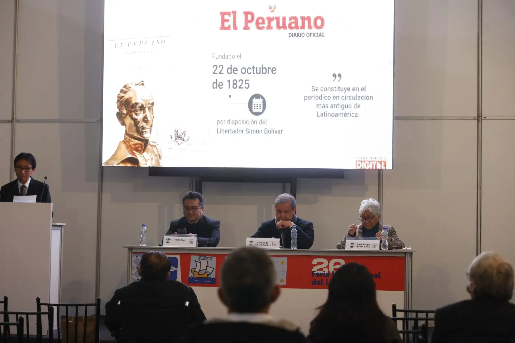 El director de medios periodísticos de Editora Perú, Félix Paz participa en el conversatorio Memoria Peruana para El Mundo: Diario Oficial El Peruano y Otros Casos.
El evento se realizó en la Feria Internacional de Libro 2022 y participaron Fernando López, presidente del Comité Peruano de Memoria del Mundo y Ruth Borja, directora del archivo histórico del Archivo General de la Nación.
Foto: ANDINA/Melina Mejía