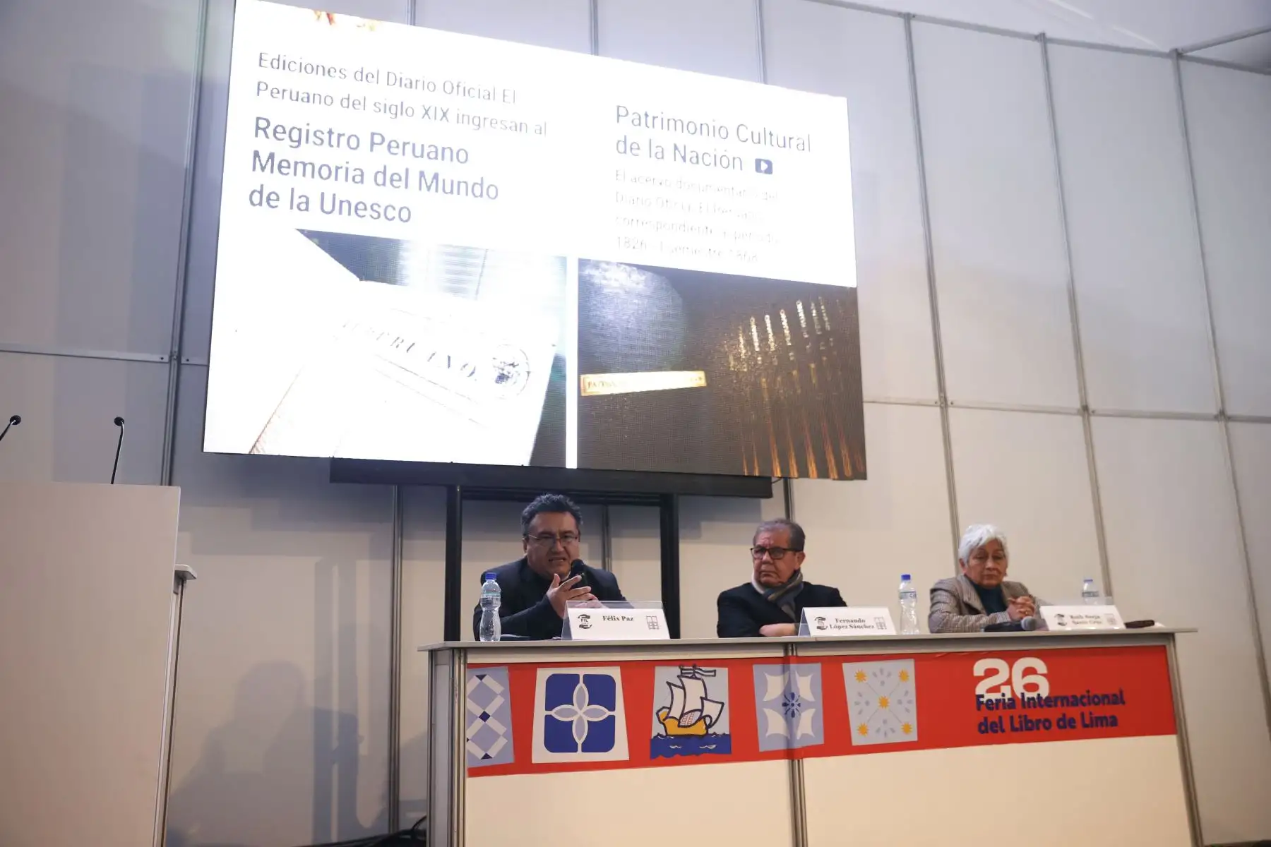 El director de medios periodísticos de Editora Perú, Félix Paz participa en el conversatorio Memoria Peruana para El Mundo: Diario Oficial El Peruano y Otros Casos.
El evento se realizó en la Feria Internacional de Libro 2022 y participaron Fernando López, presidente del Comité Peruano de Memoria del Mundo y Ruth Borja, directora del archivo histórico del Archivo General de la Nación.
Foto: ANDINA/Melina Mejía