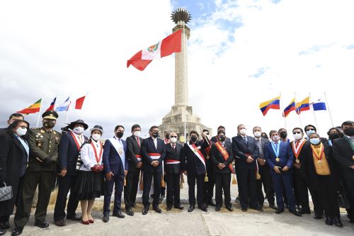 Presidente Castillo participa en ceremonia del 198° aniversario de Batalla de Junín