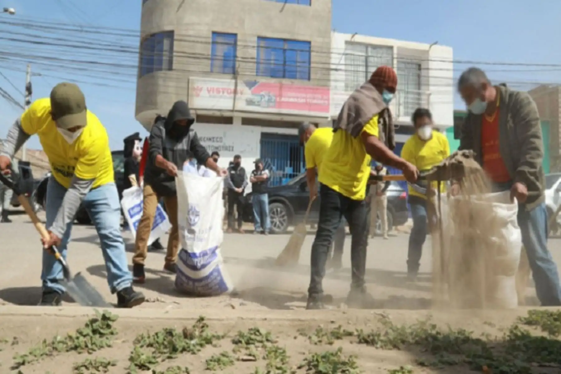 Actividad denominada “Intégrate a tu comunidad, servicio que une, trabajo que restaura”, organizada por el Inpe, se desarrolló en los exteriores del colegio Carlos Augusto Salaverry y otras avenidas del distrito de La Victoria..