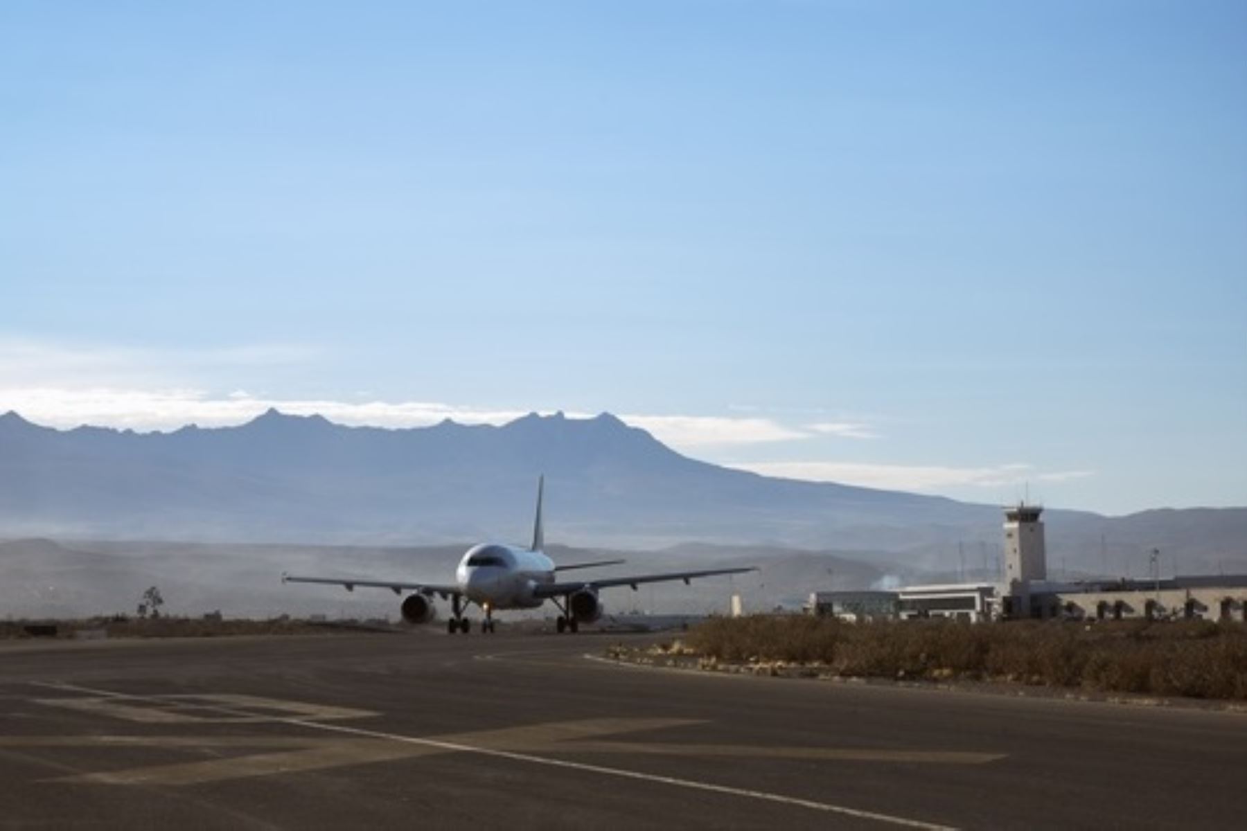 Aeropuerto de Juliaca: MTC asegura que reparaciones en pista de aterrizaje son necesarias