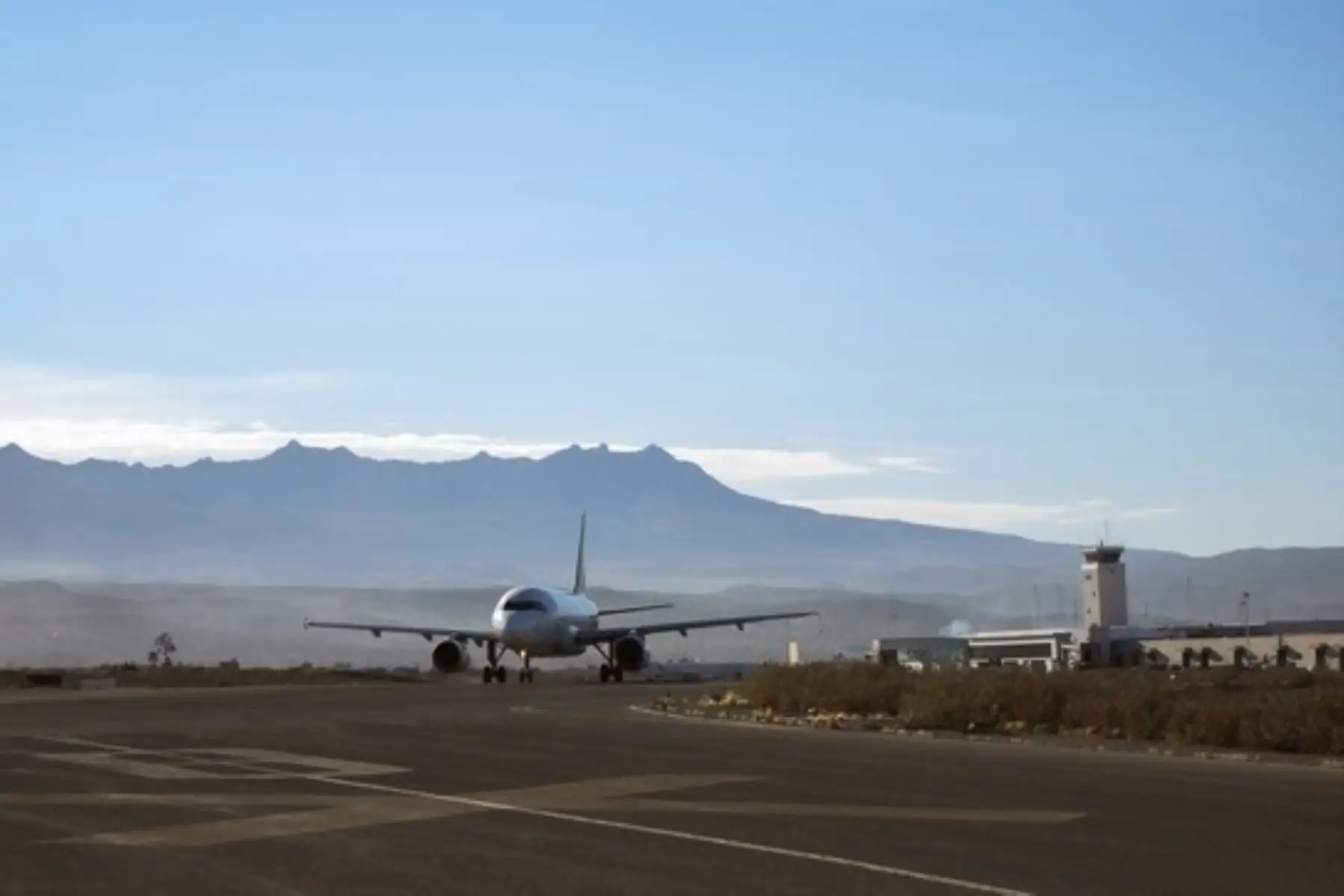 El aeropuerto de Juliaca suspenderá sus operaciones por varios días debido a que se realizarán trabajos en la pista de aterrizaje. Foto: Cortesía.