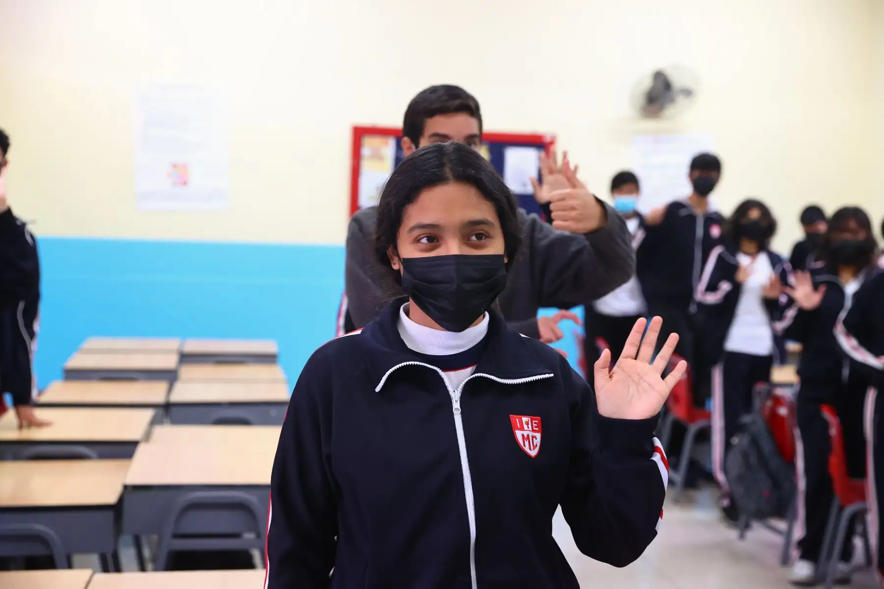 Luego de dos semanas de vacaciones más de 2 millones de alumnos de Lima metropolitana regresan a las aulas. Autoridades de Minedu y del Colegio Melitón Carvajal recibieron con diferentes actividades socioemocionales a los alumnos que el día de hoy regresaron a las aulas de esta institución educativa, luego de las vacaciones de mitad de año.
Foto: ANDINA/Andrés Valle