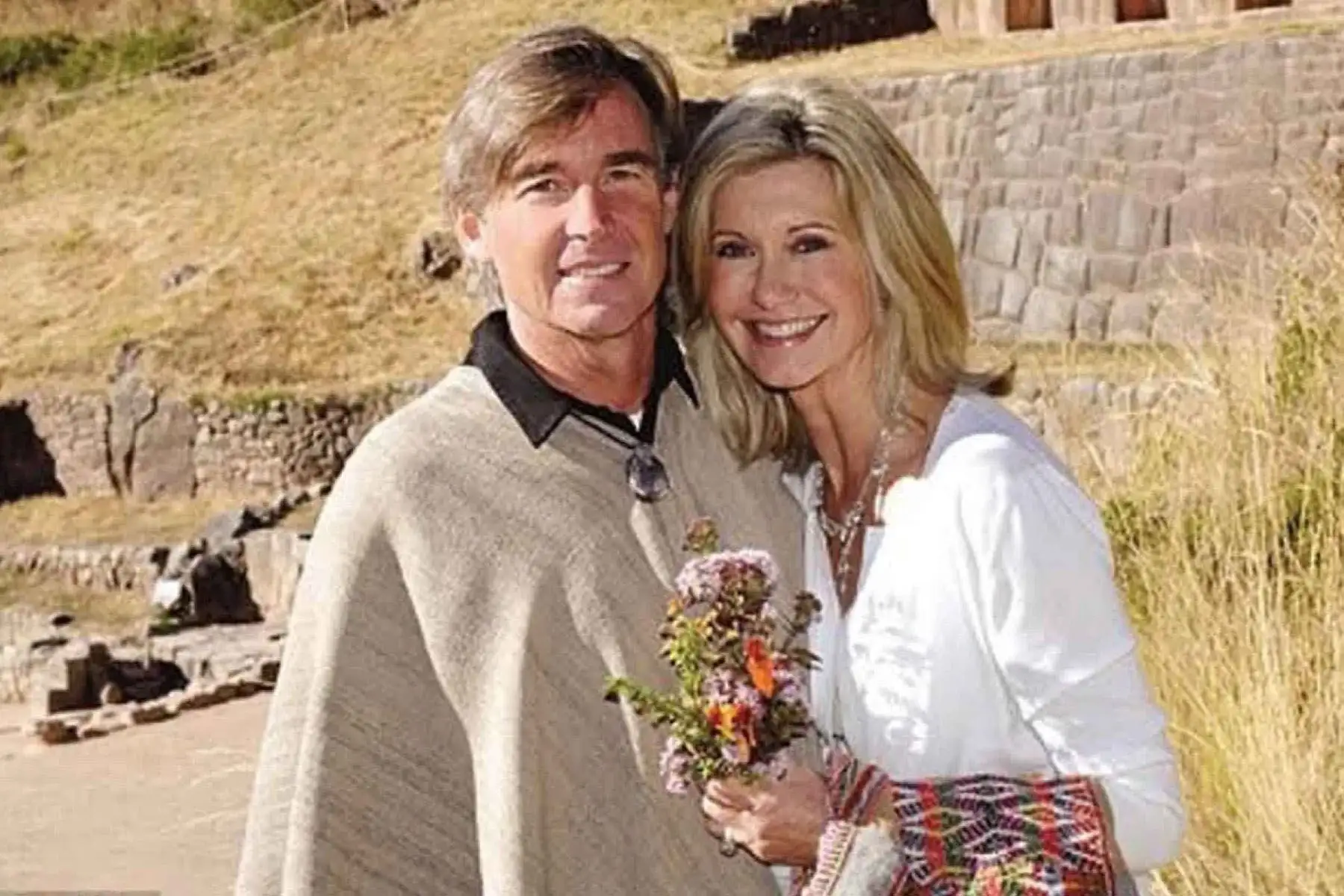 Uno de los eventos más recordados y que involucra directamente al Perú, fue su íntimo matrimonio con el empresario estadounidense John Easterling, en una ceremonia secreta realizada en Cusco el 2007.
Foto: INTERNET/Medios Uno de los eventos más recordados y que involucra directamente al Perú, fue su íntimo matrimonio con el empresario estadounidense John Easterling, en una ceremonia secreta realizada en Cusco el 2007.
Foto: INTERNET/Medios