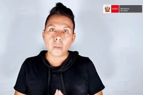 Jonathan también aconsejó no tener contacto piel con piel, incluido el sexual, en lugares como discotecas, saunas, bares u otros. Andina/ Captura TV