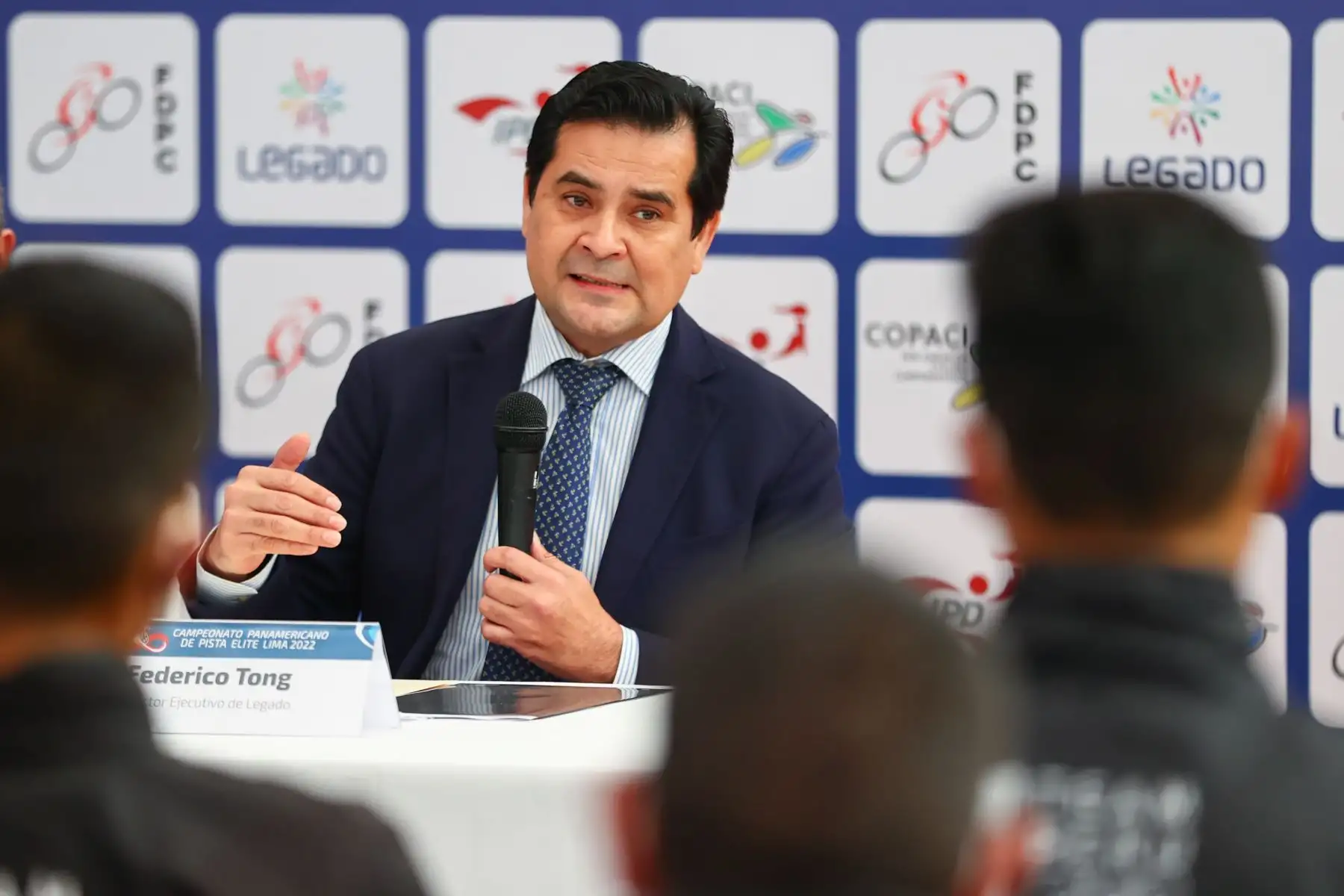 Legado se sigue afianzando como la casa del deporte mundial y, esta vez, acogerá un nuevo Campeonato Panamericano, a realizarse del 10 al 14 de agosto, así fue anunciado en conferencia de prensa por el presidente de la Federación Peruana de Ciclismo, Gustavo Matus de la Parra, el presidente de la Confederación Panamericana de Ciclismo, José Manuel Peláez; y el director ejecutivo de Legado, Federico Tong.
Foto: ANDINA/Andrés Valle