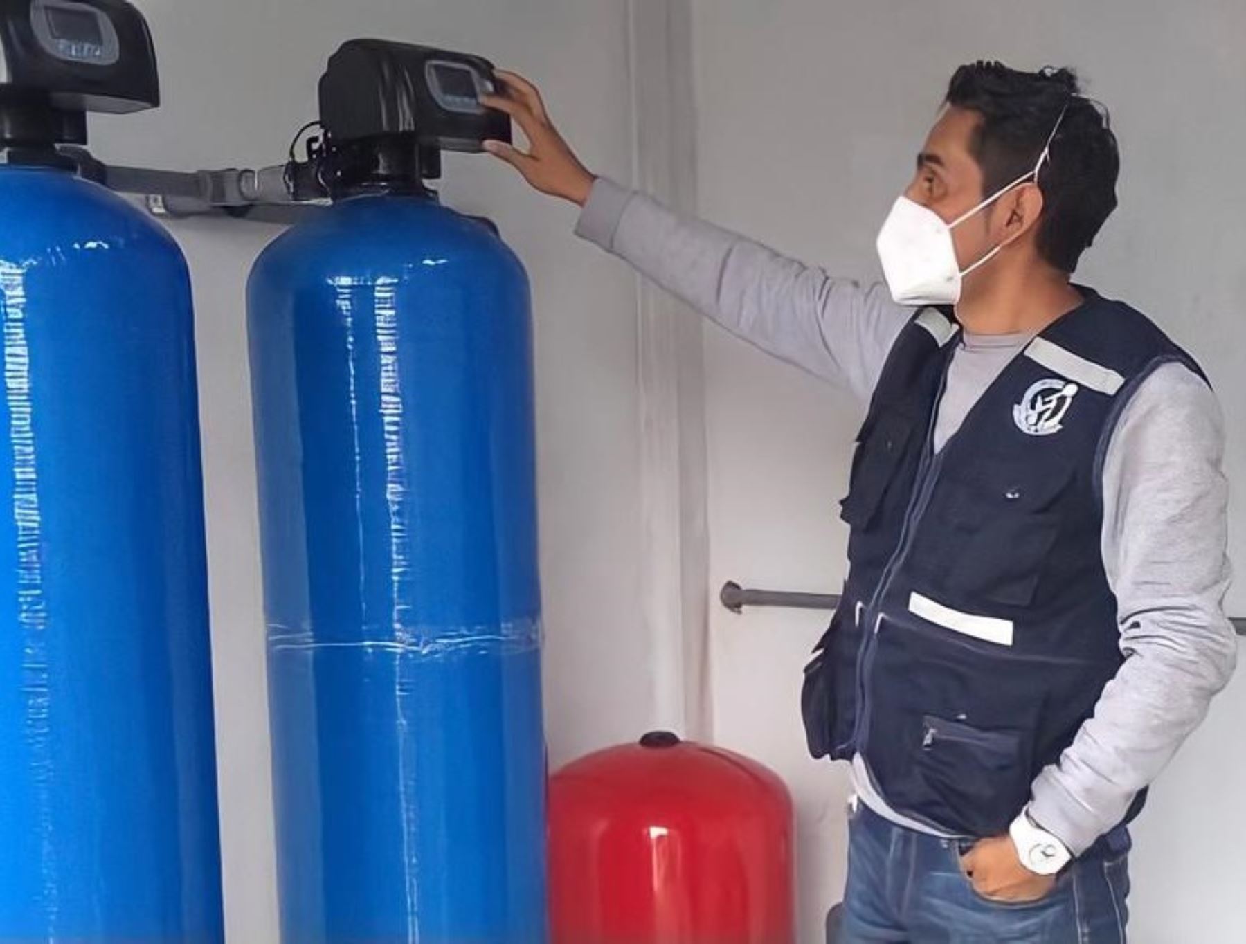 Investigadores del Instituto Nacional de Salud implementaron un novedoso sistema piloto que elimina el arsénico y otros metales pesados del agua de consumo humano de la provincia de Pisco, región Ica. Foto: ANDINA/difusión.