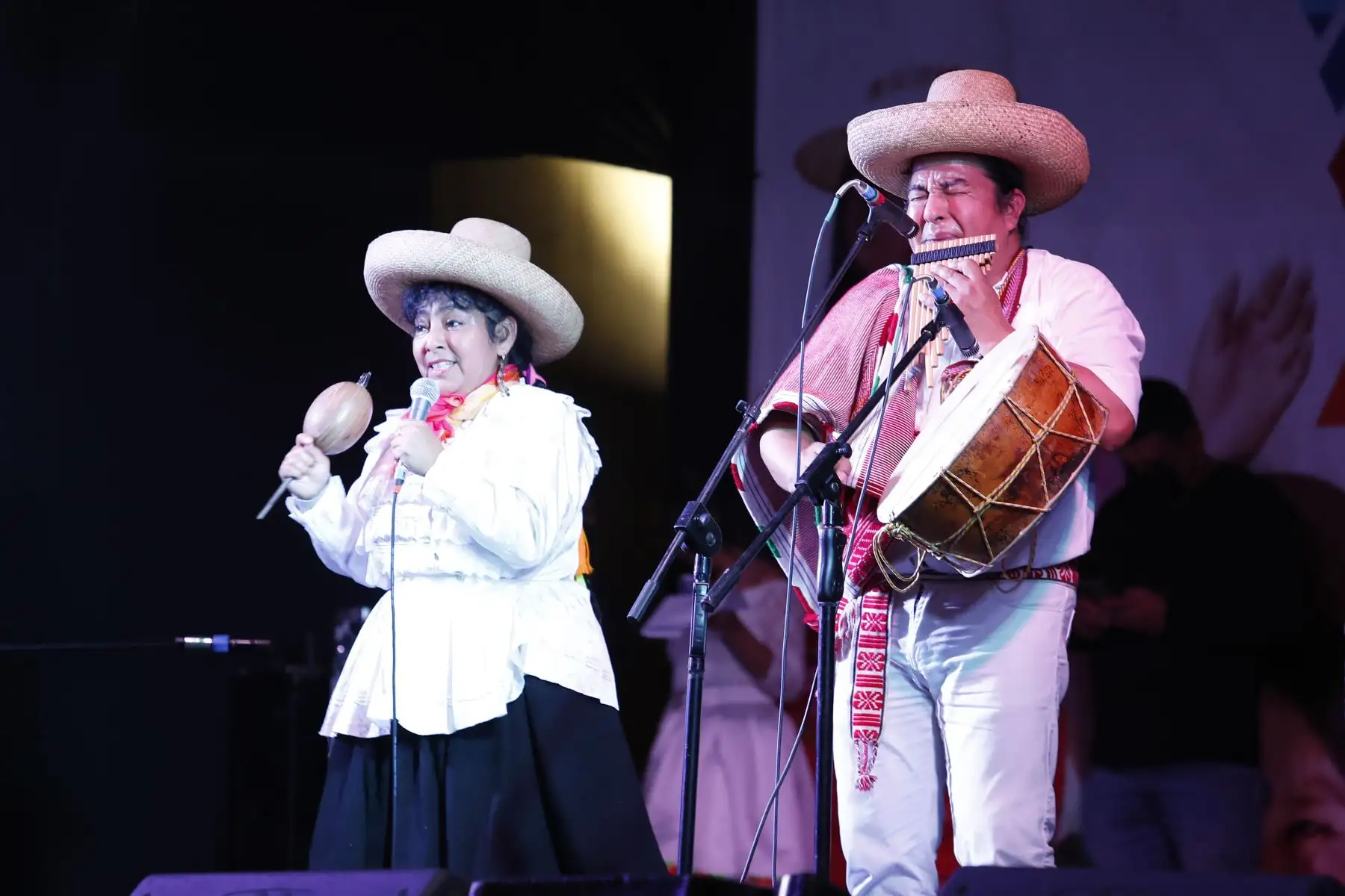 En el marco del Día Internacional de los Pueblos Indígenas, el Ministerio de Cultura organiza el Encuentro de voces: concierto en lenguas indígenas, realizado de manera gratuita, en la explanada de la sede central del ministerio en el distrito de San Borja. 
Foto: ANDINA / Renato Pajuelo
