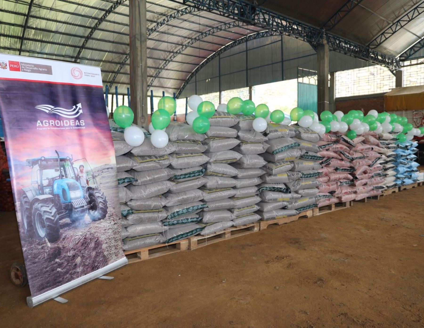 Agroideas entrega fertilizantes e insumos agrícolas a familias emprendedoras de la región Huánuco. ANDINA/Difusión