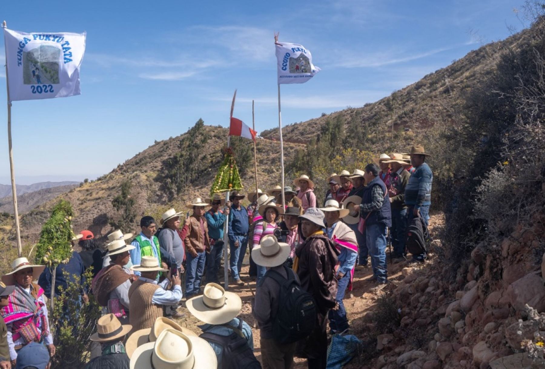El ritual andino ancestral de fertilidad agrícola Qhasqa de Taya, declarado Patrimonio Cultural de la Nación en 2019, constituye un ciclo ceremonial que se encuentra integrado al calendario productivo de la comunidad.