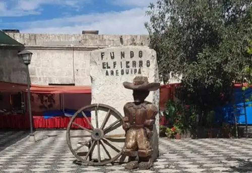La feria artesanal Fundo El Fierro, en la ciudad de Arequipa, estará abierta hasta el 31 de agosto de 09:00 a 20:00 horas. Foto: INTERNET/Medios