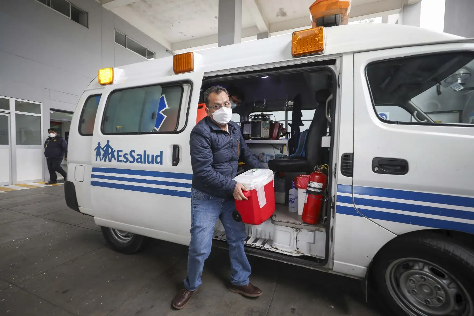 Familiares de paciente de Chimbote cedieron hígado, corazón y riñones que serán trasplantados a 3 adultos y 2 niños que estaban en lista de espera en Lima y Chiclayo. Foto: Essalud