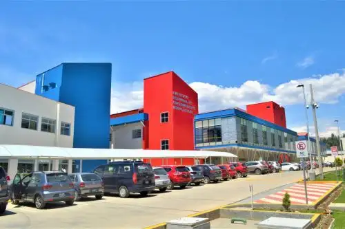 Un promedio de 20,300 efectivos (en actividad y retirados) y sus familiares se podrán atender a costo social gracias a este convenio.