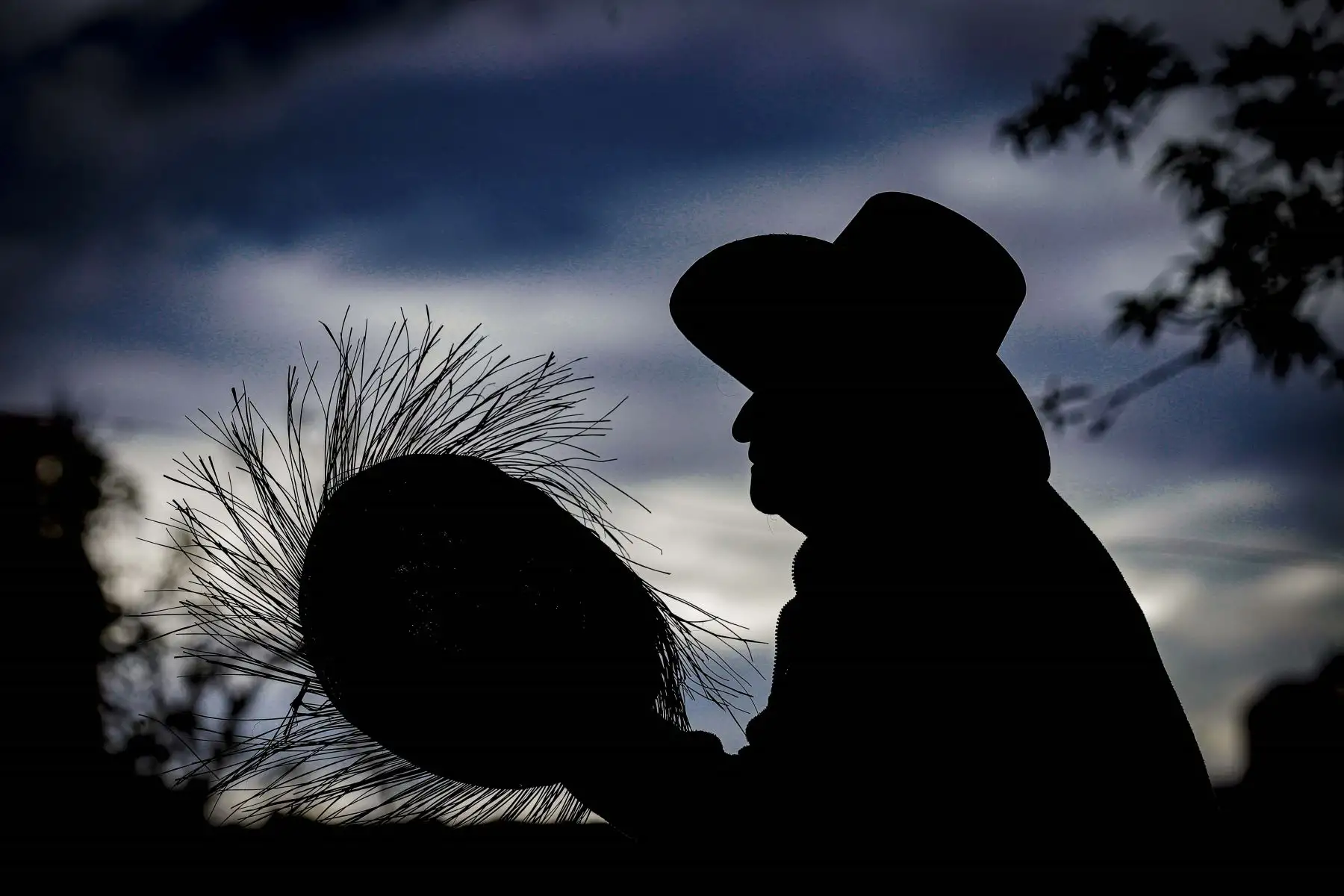 A través de la iniciativa “Somos Artesanía” el Ministerio de Comercio Exterior y Turismo impulsa la reactivación de pequeños artesanos en el distrito de Celendín en la región Cajamarca. Desde hace más de 50 años, la señora Luz Angélica Aldave y su familia empezaron a tejer una historia de tradición a través de la elaboración de sombreros de paja toquilla. Foto: PCM/Juan Pablo Azabache