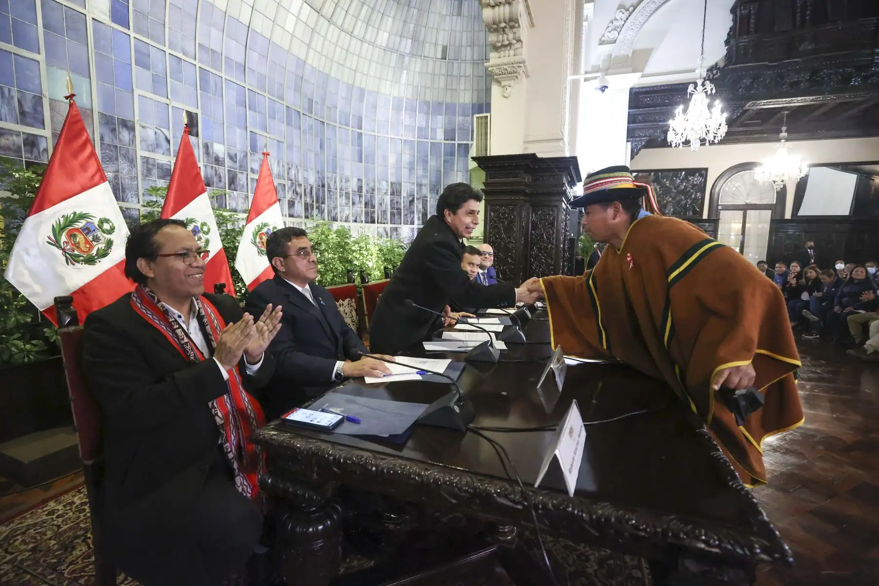 Presidente de la República, Pedro Castillo, sostuvo reunión con dirigentes de las bases sociales de todas las regiones del país. Foto: ANDINA/Presidencia Perú