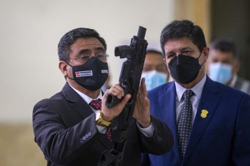 SUCAMEC entrega armas de fuego y municiones a la Policía Nacional del Perú