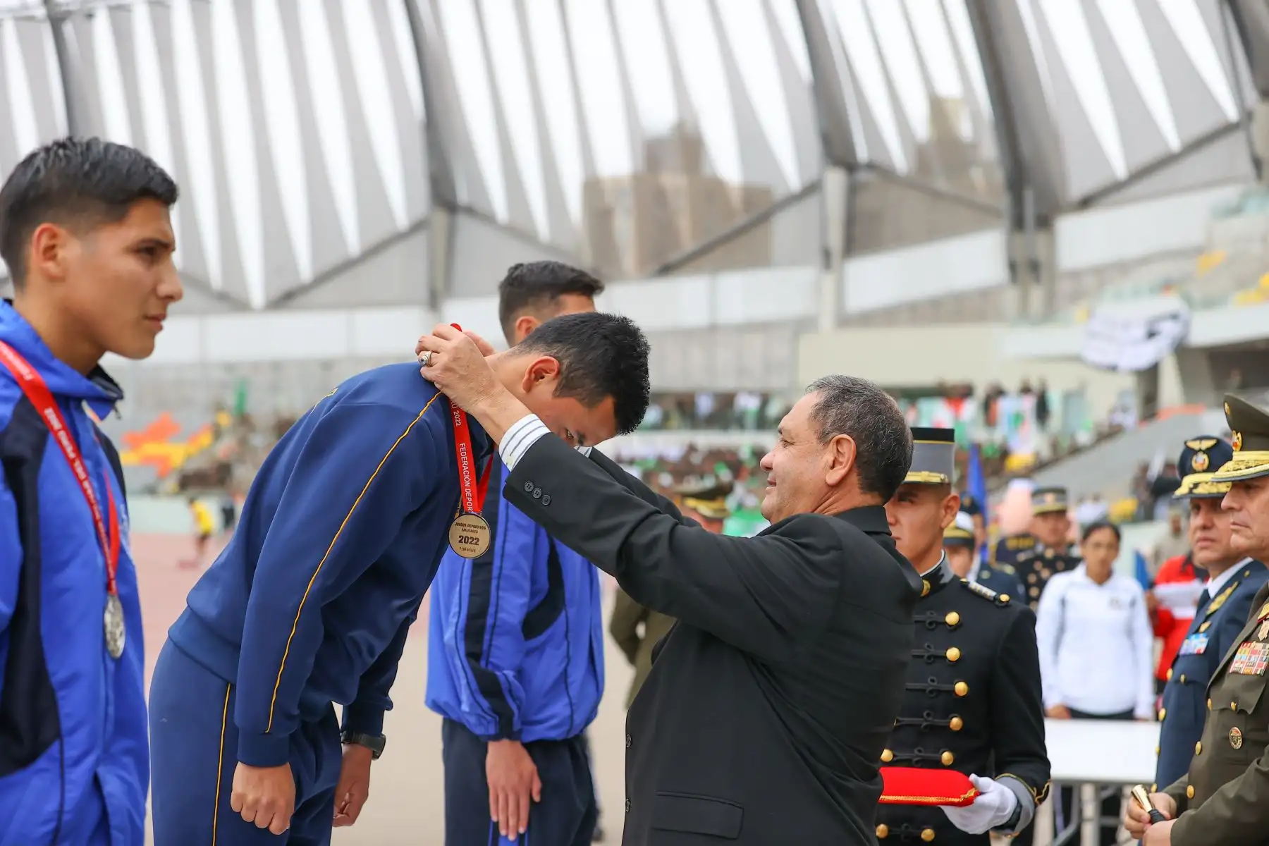 El ministro Defensa, José Luis Gavidia Arrascue, presidió la Ceremonia de Inauguración de los Juegos Deportivos Militares 2022, en el estadio de la Villa Deportiva Nacional (Videna), ubicado en el distrito de San Luis, donde participaron más de 3000 deportistas de las Fuerzas Armadas en distintas disciplinas deportivas olímpicas.
Foto: ANDINA/Andrés Valle