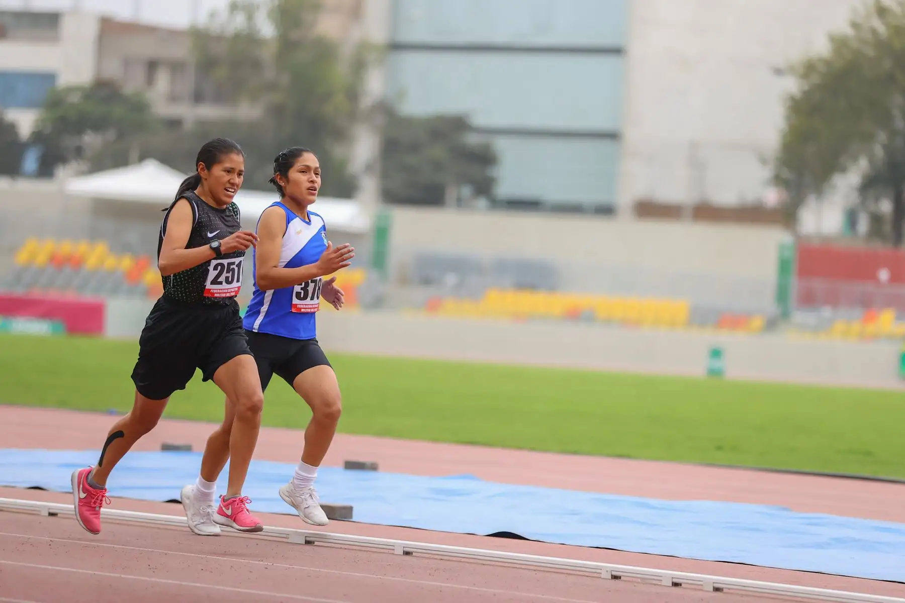 Cadetes, alumnos y personal del Servicio Militar Voluntario del Ejército, Marina de Guerra y Fuerza Aérea participarán de competencias como atletismo, básquet, fútbol, vóley, natación, tiro, lucha libre. 
Foto: ANDINA/Andrés Valle