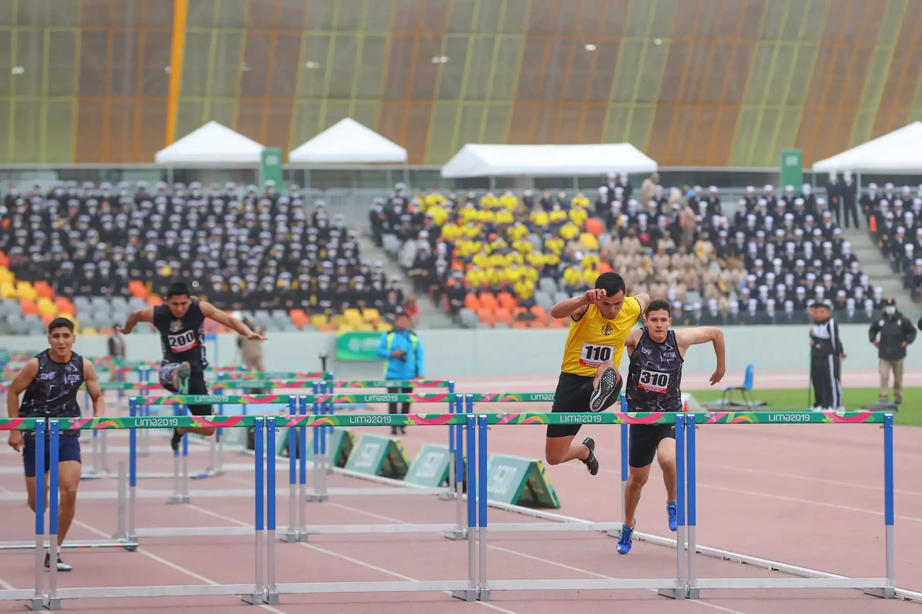 Cadetes, alumnos y personal del Servicio Militar Voluntario del Ejército, Marina de Guerra y Fuerza Aérea participarán de competencias como atletismo, básquet, fútbol, vóley, natación, tiro, lucha libre. 
Foto: ANDINA/Andrés Valle