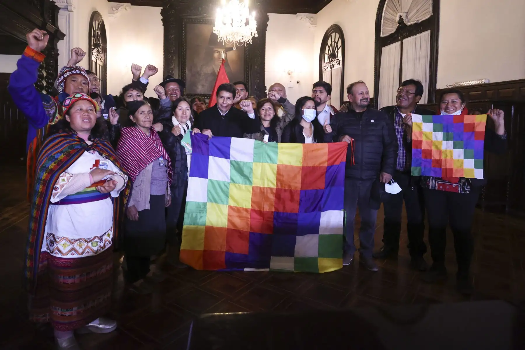 El presidente de la República, Pedro Castillo, sostuvo una reunión con líderes de pueblos originarios en Palacio de Gobierno. Foto: ANDINA/Prensa Presidencia