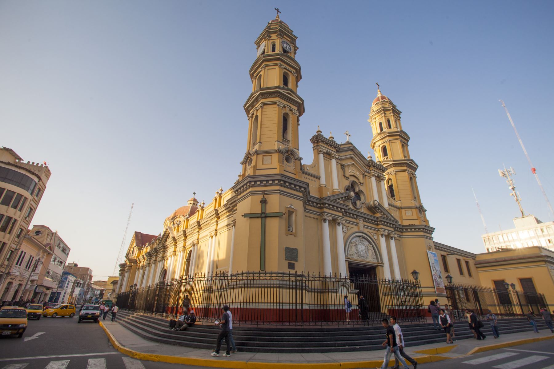 Fachada de la catedral de la ciudad de Piura.
Foto: PROMPERU