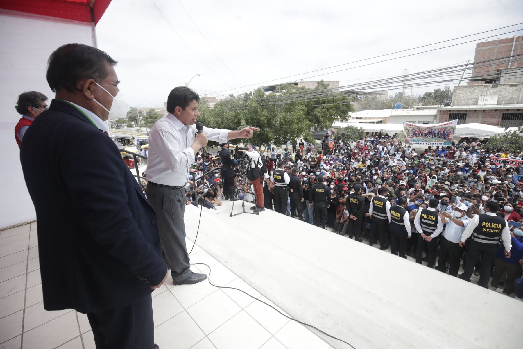 Presidente de la República, Pedro Castillo se reunió con población de Sechura.
Foto: ANDINA/ Prensa Presidencia