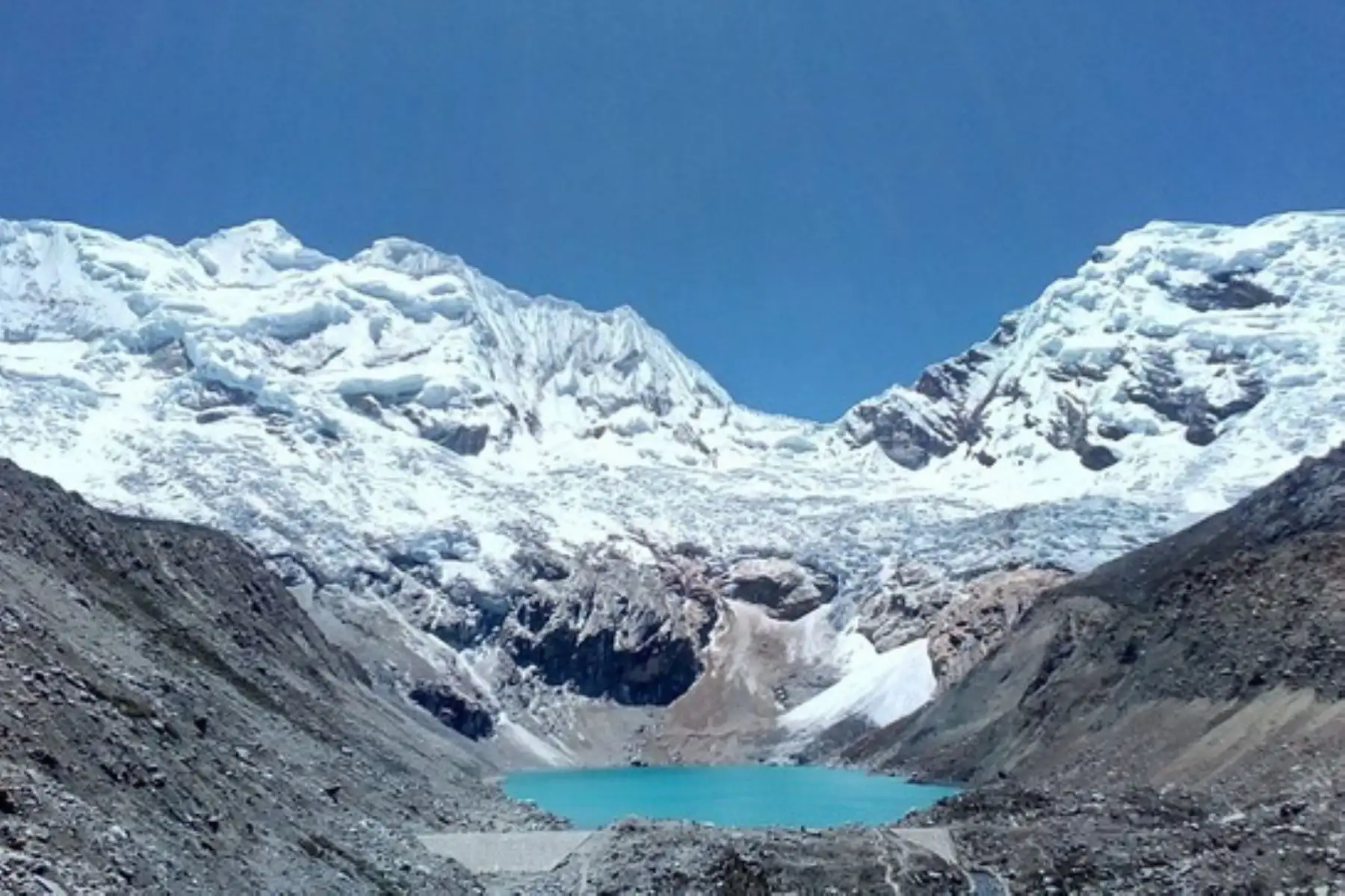 Inaigem identificó que en determinados ecosistemas existe una drástica reducción, como la pérdida de masa glaciar en Maranganí, que disminuyó en el periodo de estudio en más del 85 % de su extensión.